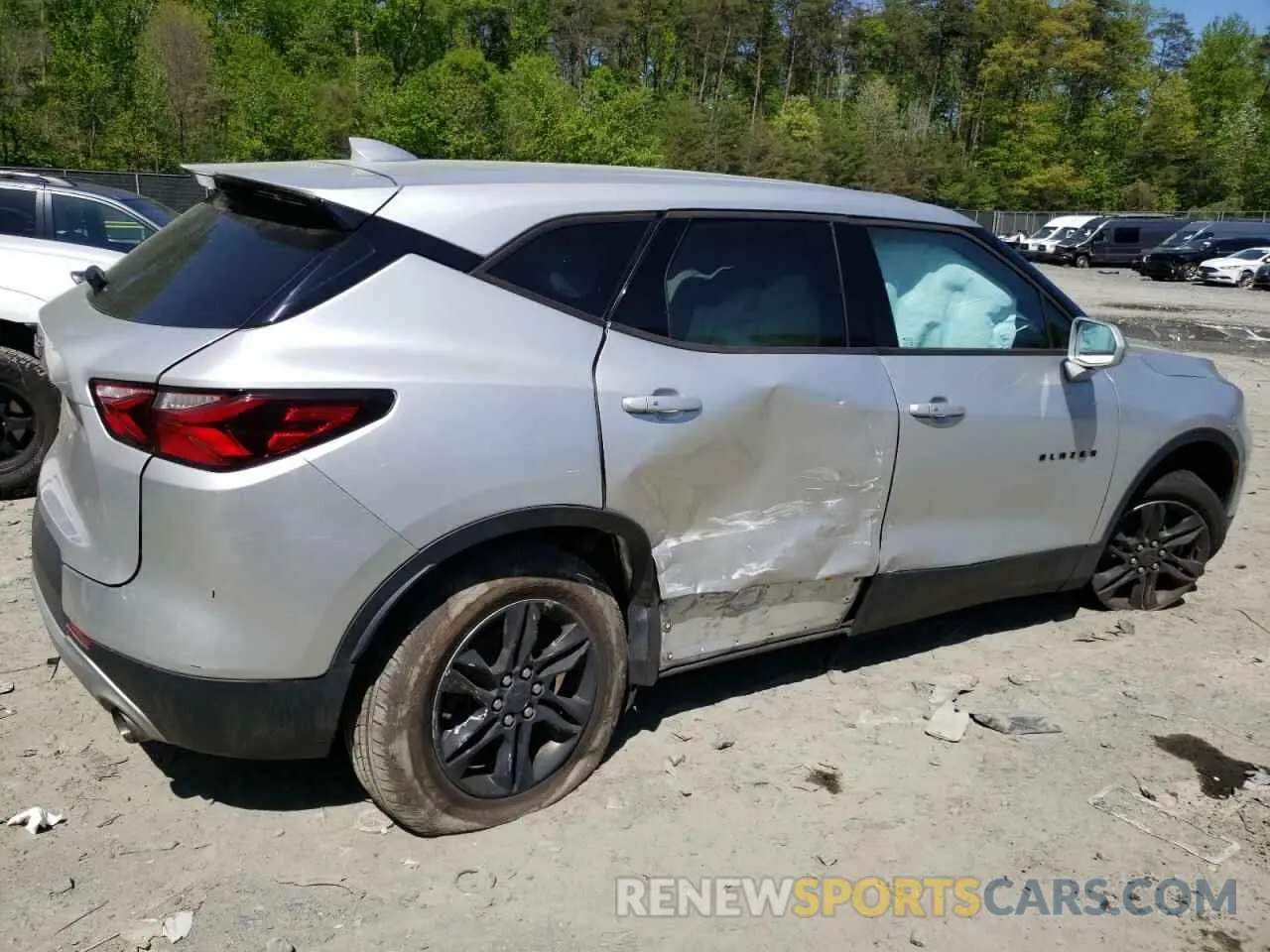 3 Photograph of a damaged car 3GNKBBRA7LS538063 CHEVROLET BLAZER 2020