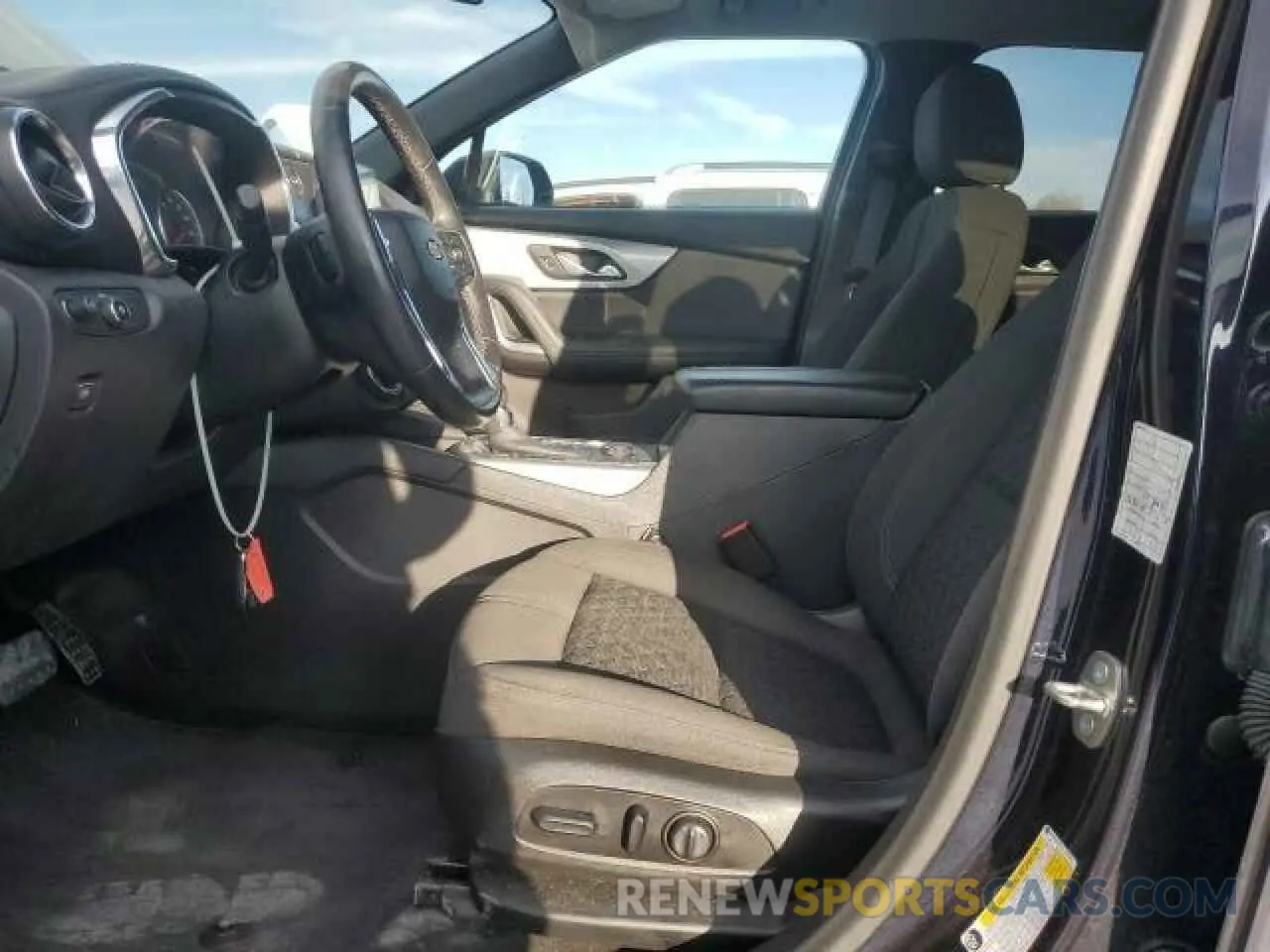 7 Photograph of a damaged car 3GNKBBRA7LS592592 CHEVROLET BLAZER 2020