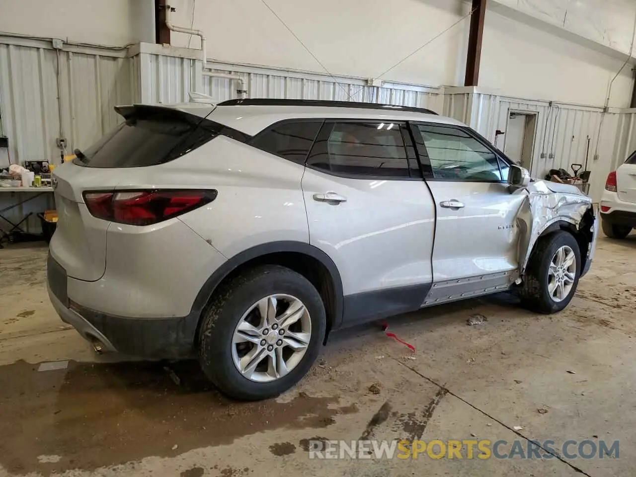 3 Photograph of a damaged car 3GNKBBRA7LS729322 CHEVROLET BLAZER 2020