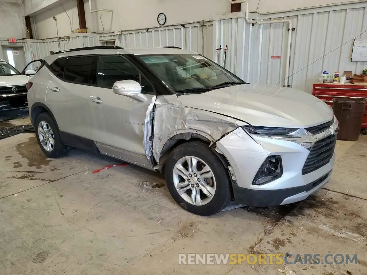 4 Photograph of a damaged car 3GNKBBRA7LS729322 CHEVROLET BLAZER 2020