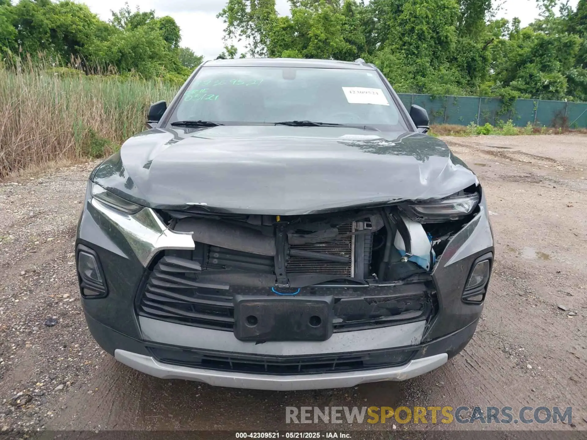 12 Photograph of a damaged car 3GNKBBRA8LS572366 CHEVROLET BLAZER 2020