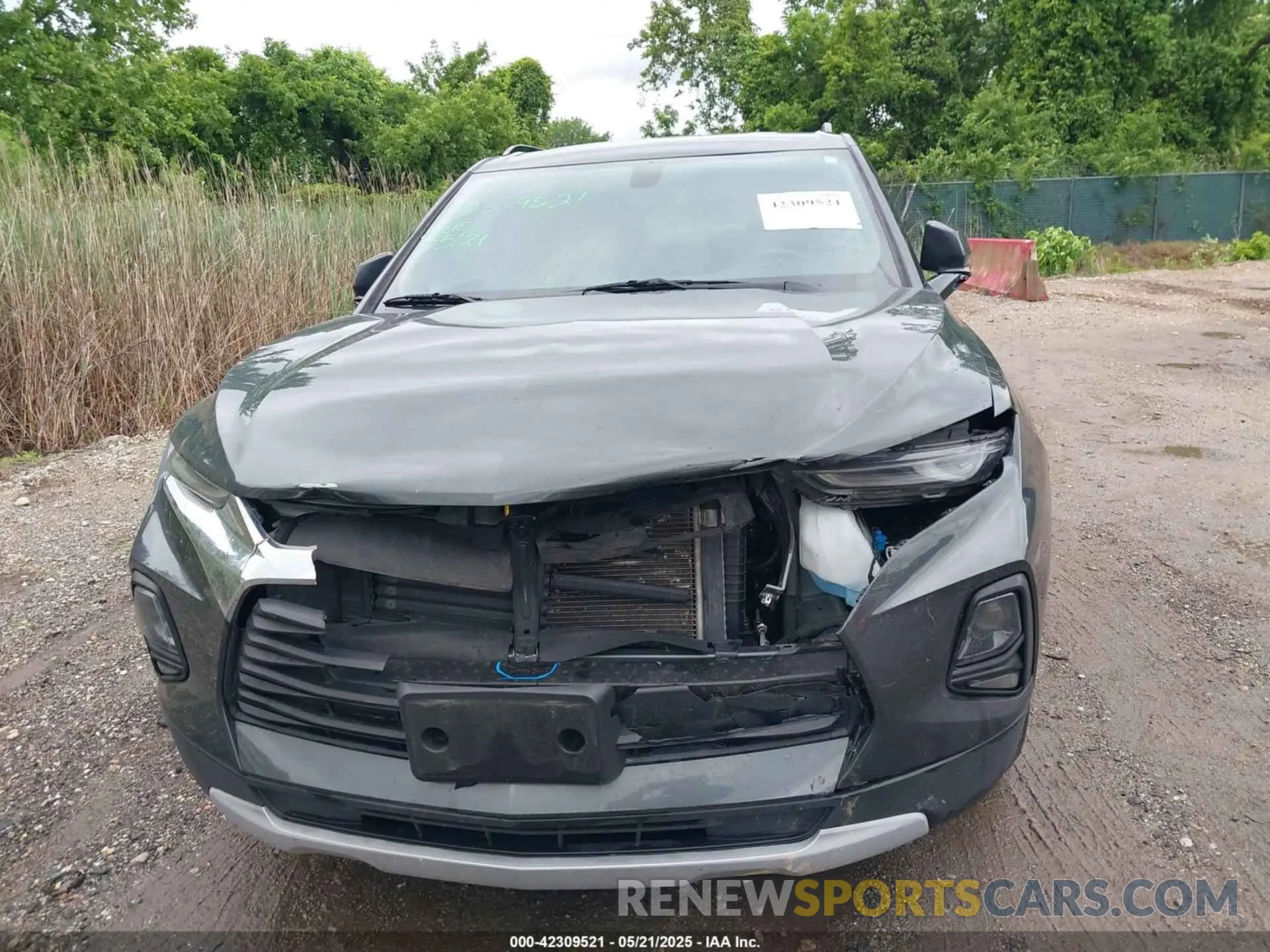 6 Photograph of a damaged car 3GNKBBRA8LS572366 CHEVROLET BLAZER 2020
