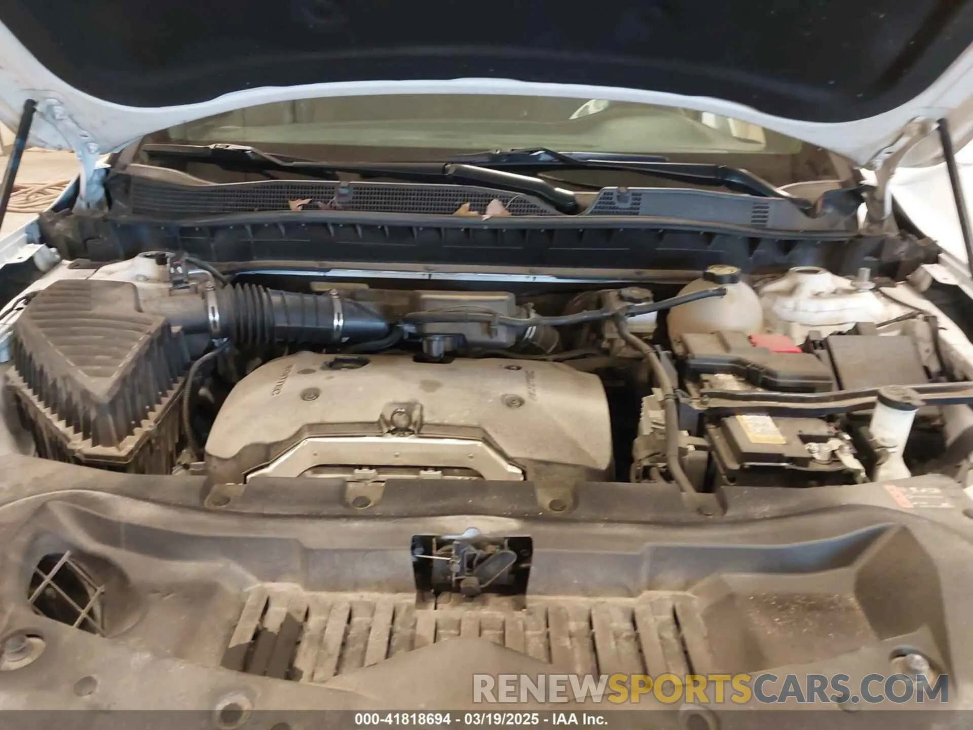 10 Photograph of a damaged car 3GNKBBRA8LS667591 CHEVROLET BLAZER 2020