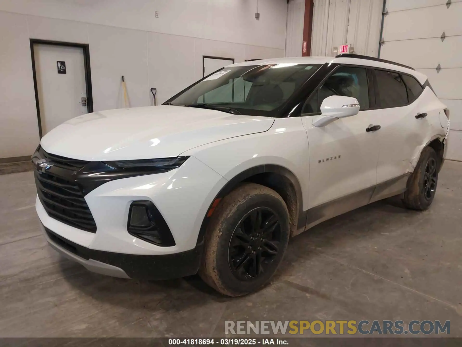 2 Photograph of a damaged car 3GNKBBRA8LS667591 CHEVROLET BLAZER 2020