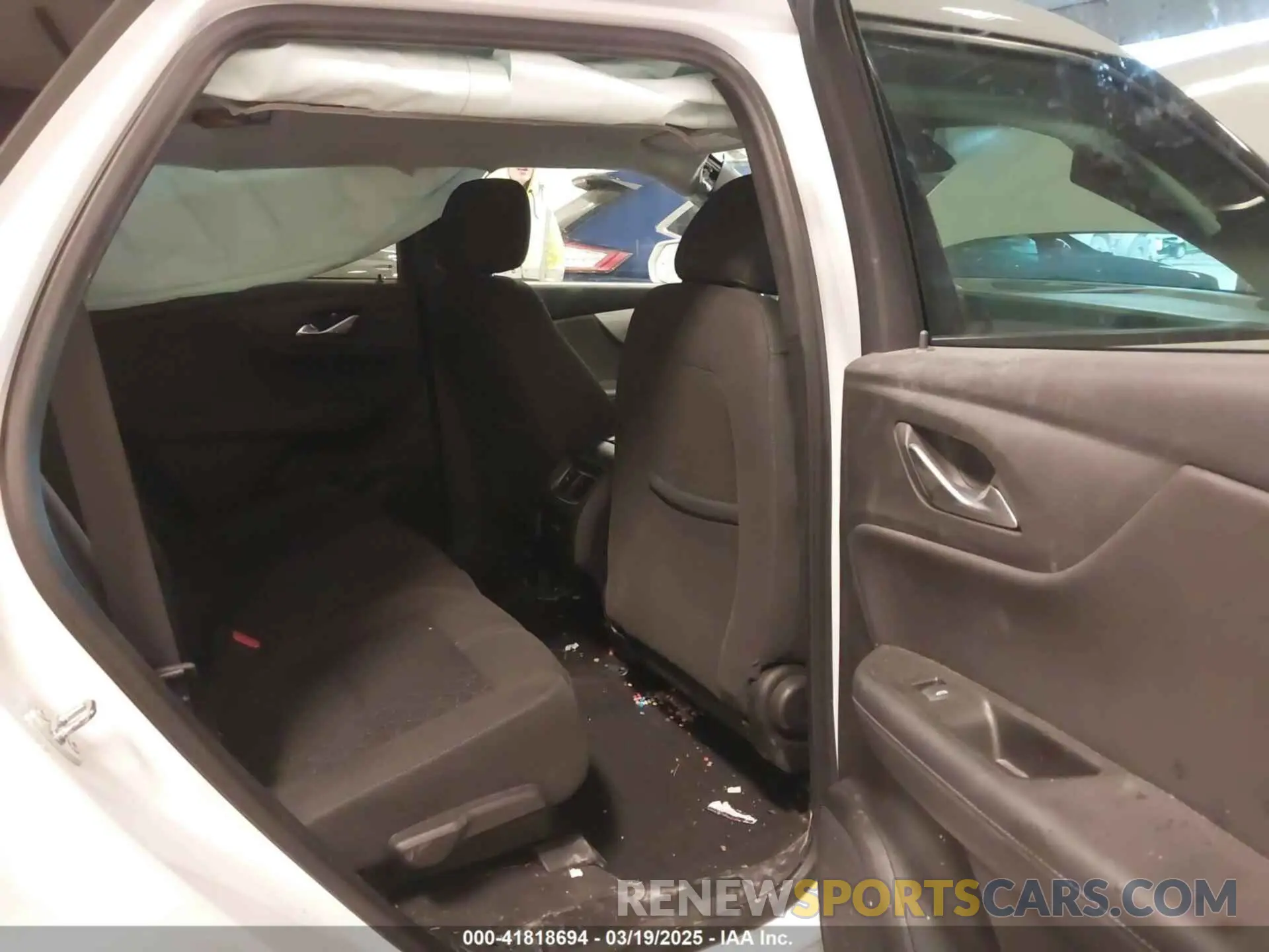 8 Photograph of a damaged car 3GNKBBRA8LS667591 CHEVROLET BLAZER 2020
