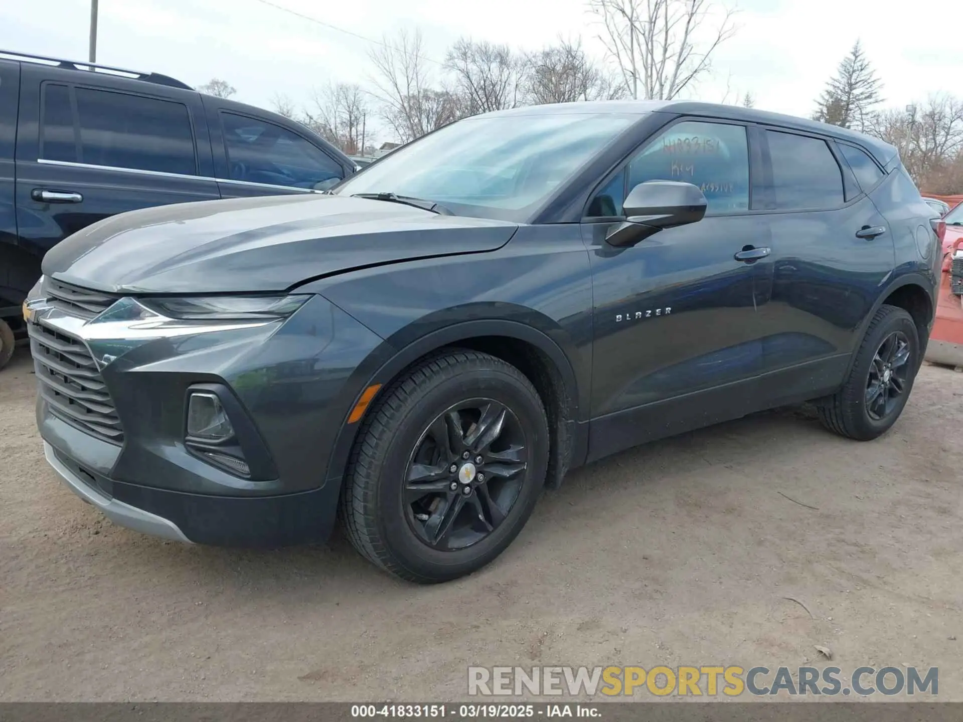 2 Photograph of a damaged car 3GNKBBRA9LS595817 CHEVROLET BLAZER 2020