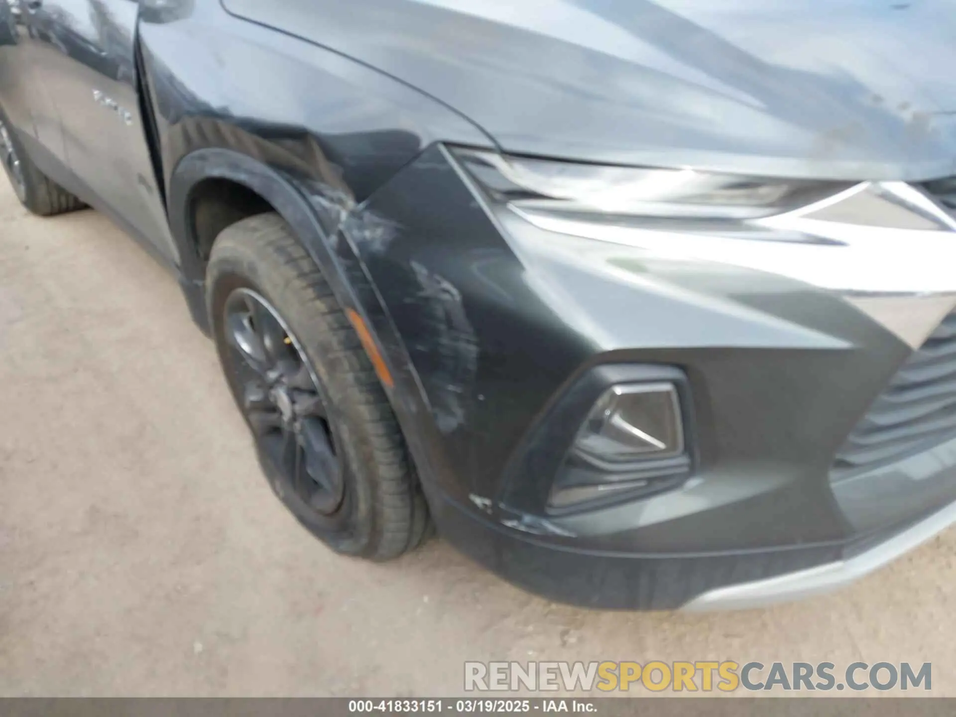 6 Photograph of a damaged car 3GNKBBRA9LS595817 CHEVROLET BLAZER 2020