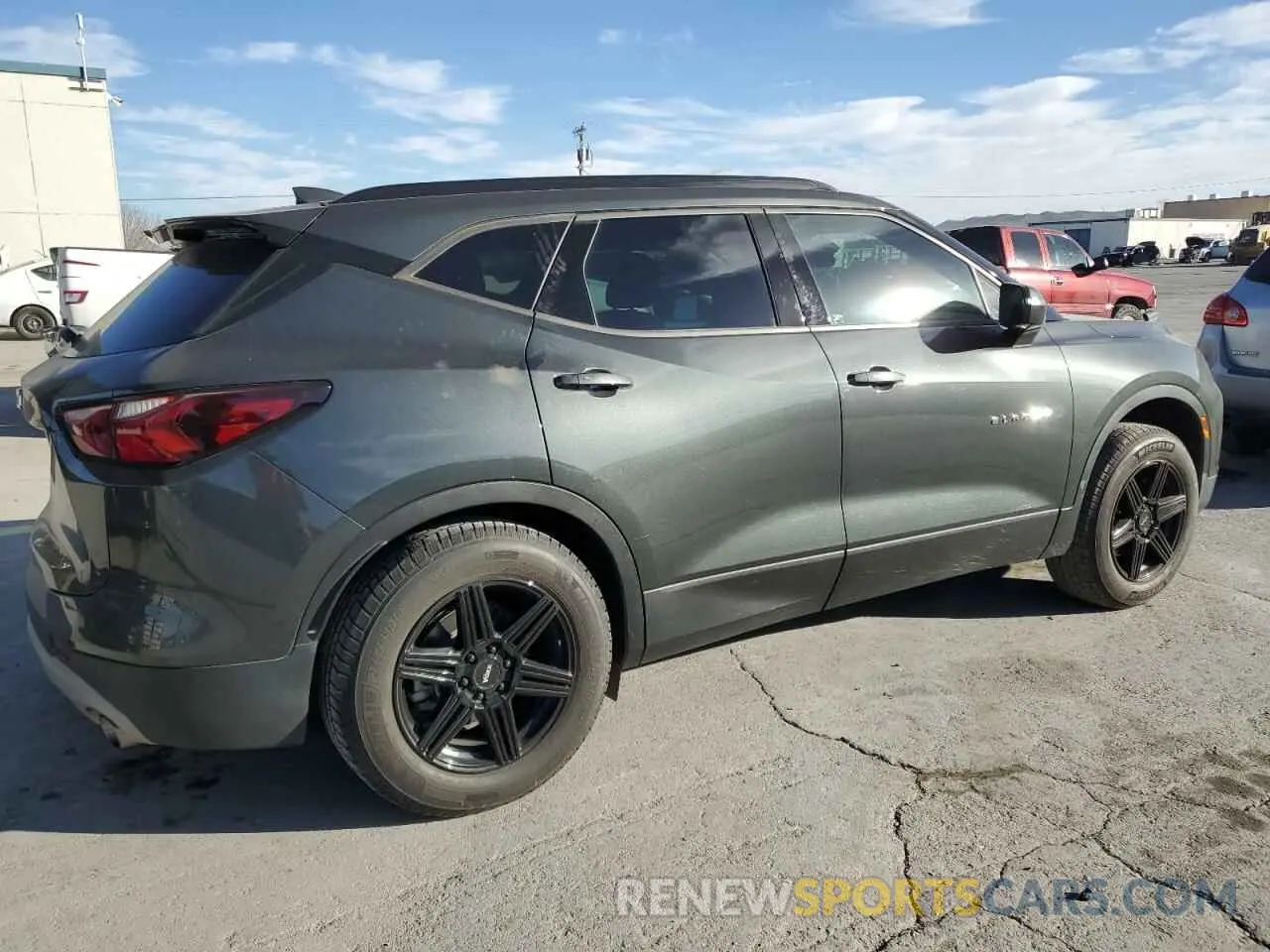 3 Photograph of a damaged car 3GNKBBRA9LS637967 CHEVROLET BLAZER 2020