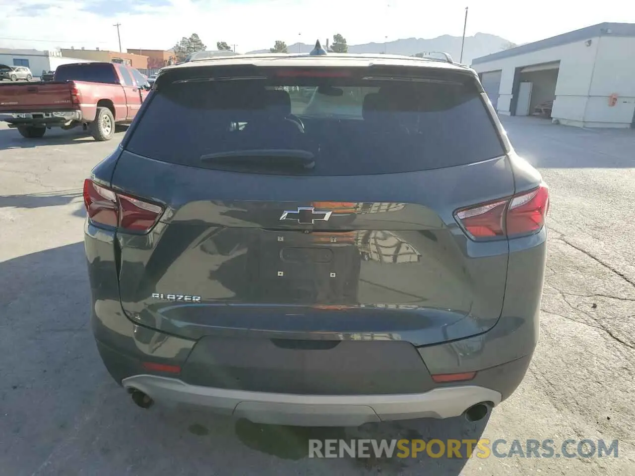 6 Photograph of a damaged car 3GNKBBRA9LS637967 CHEVROLET BLAZER 2020