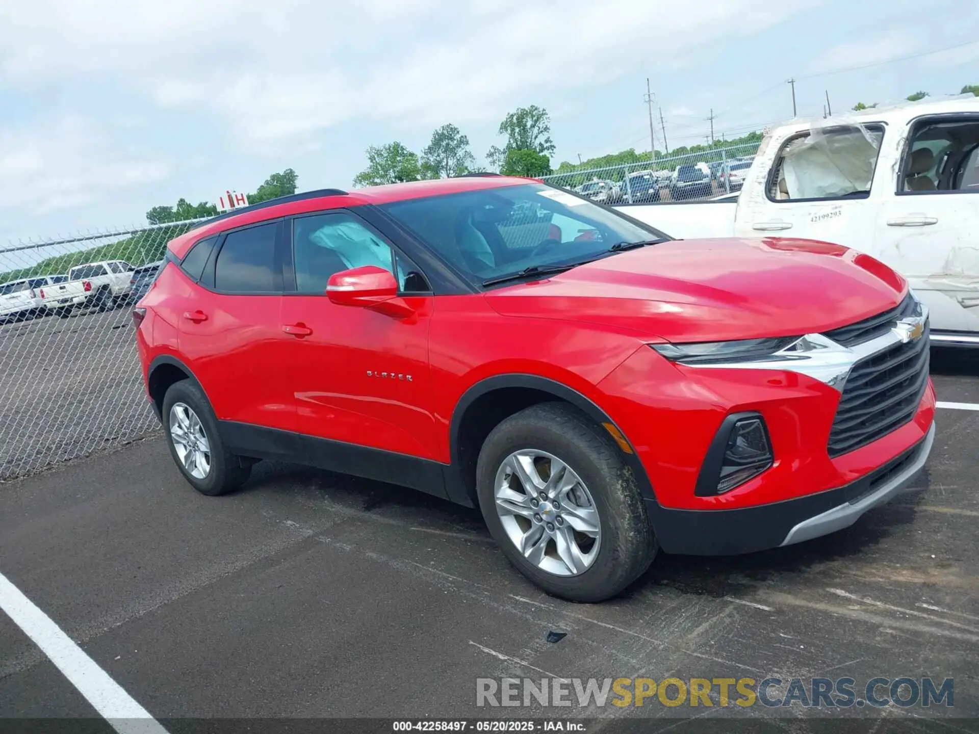 13 Photograph of a damaged car 3GNKBCR40LS692937 CHEVROLET BLAZER 2020