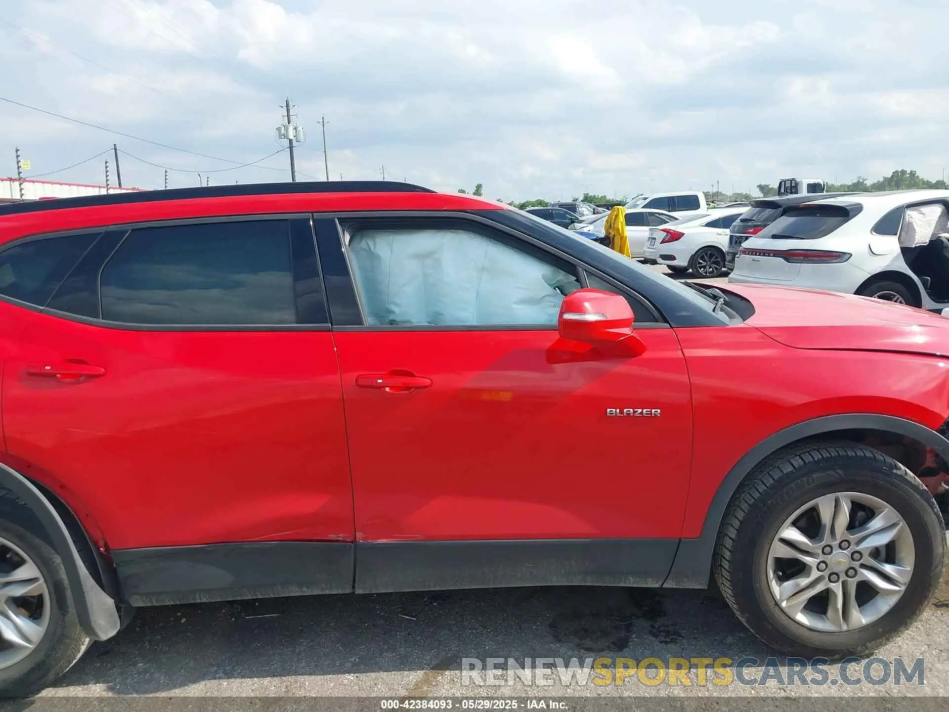 14 Photograph of a damaged car 3GNKBCR42LS689795 CHEVROLET BLAZER 2020