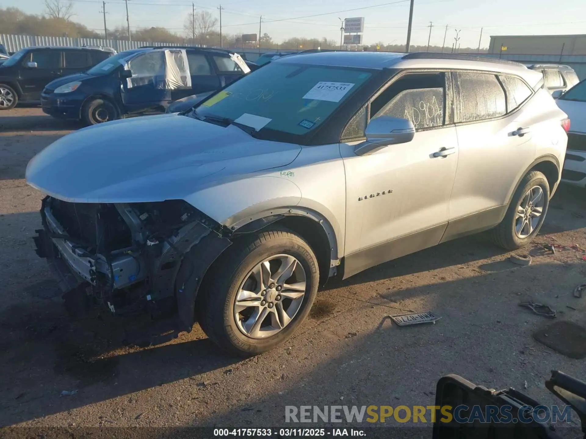 2 Photograph of a damaged car 3GNKBCR44LS615357 CHEVROLET BLAZER 2020