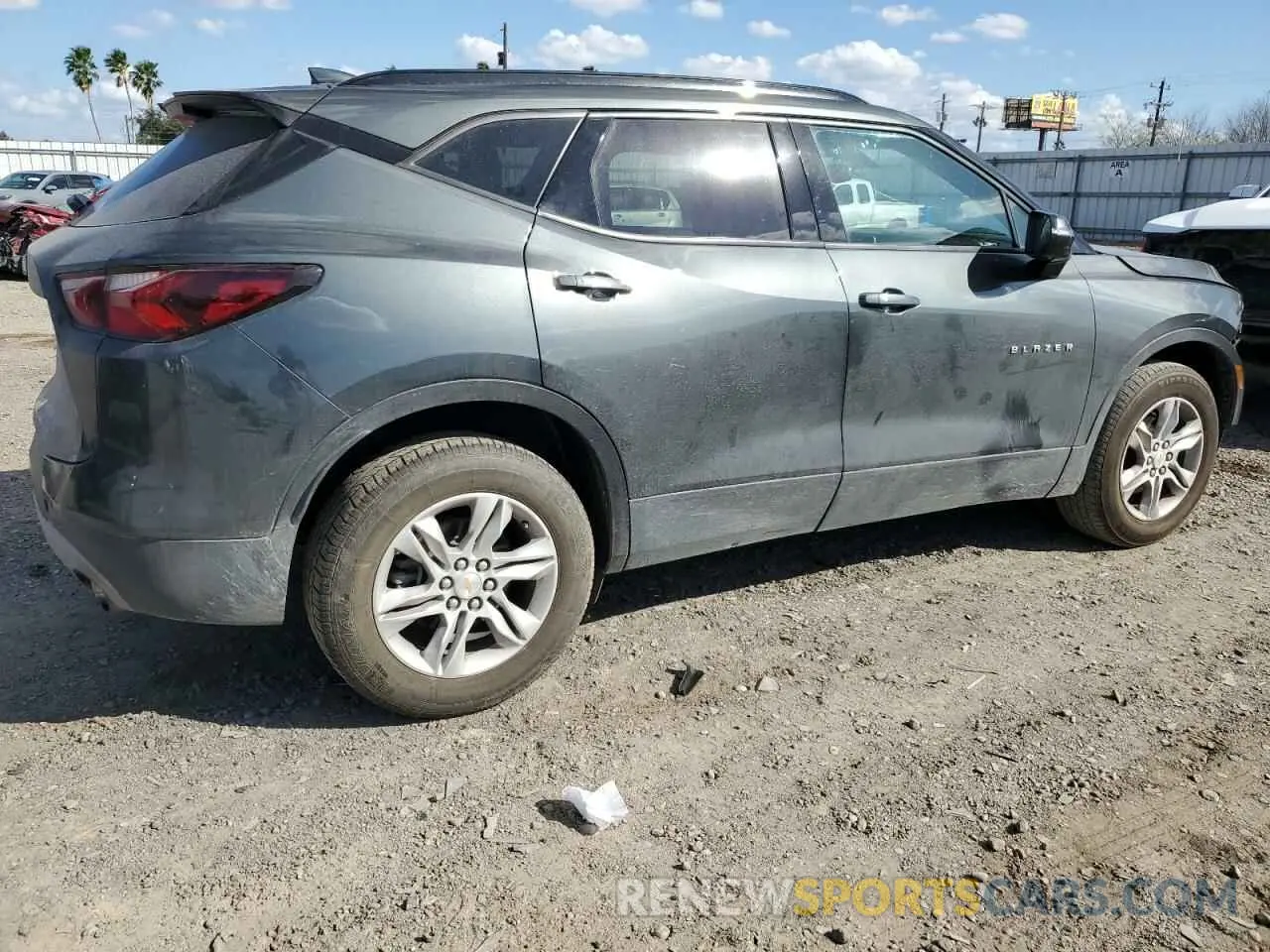 3 Photograph of a damaged car 3GNKBCR44LS658578 CHEVROLET BLAZER 2020