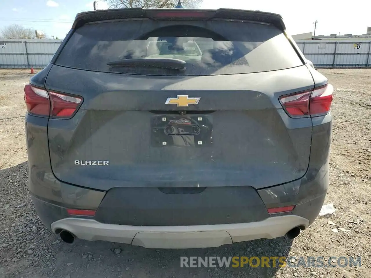 6 Photograph of a damaged car 3GNKBCR44LS658578 CHEVROLET BLAZER 2020