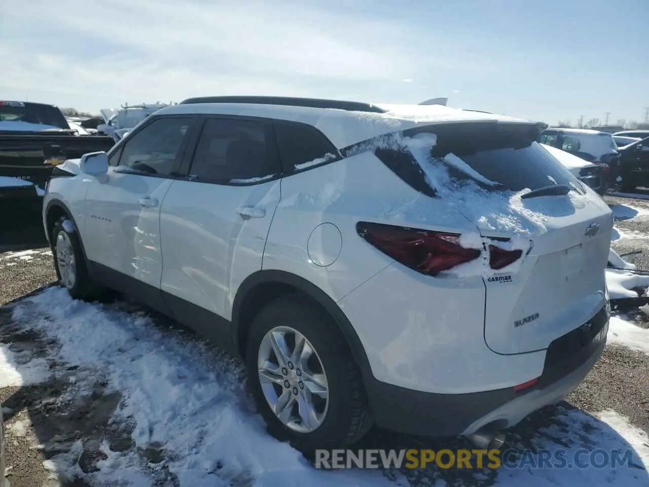 2 Photograph of a damaged car 3GNKBCR44LS679446 CHEVROLET BLAZER 2020