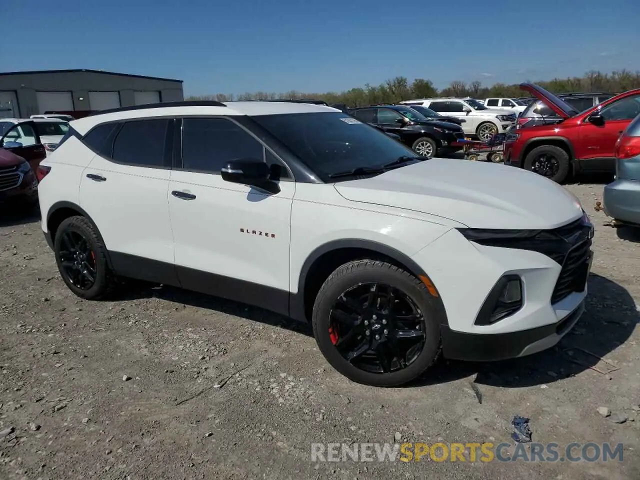 4 Photograph of a damaged car 3GNKBCR46LS649929 CHEVROLET BLAZER 2020