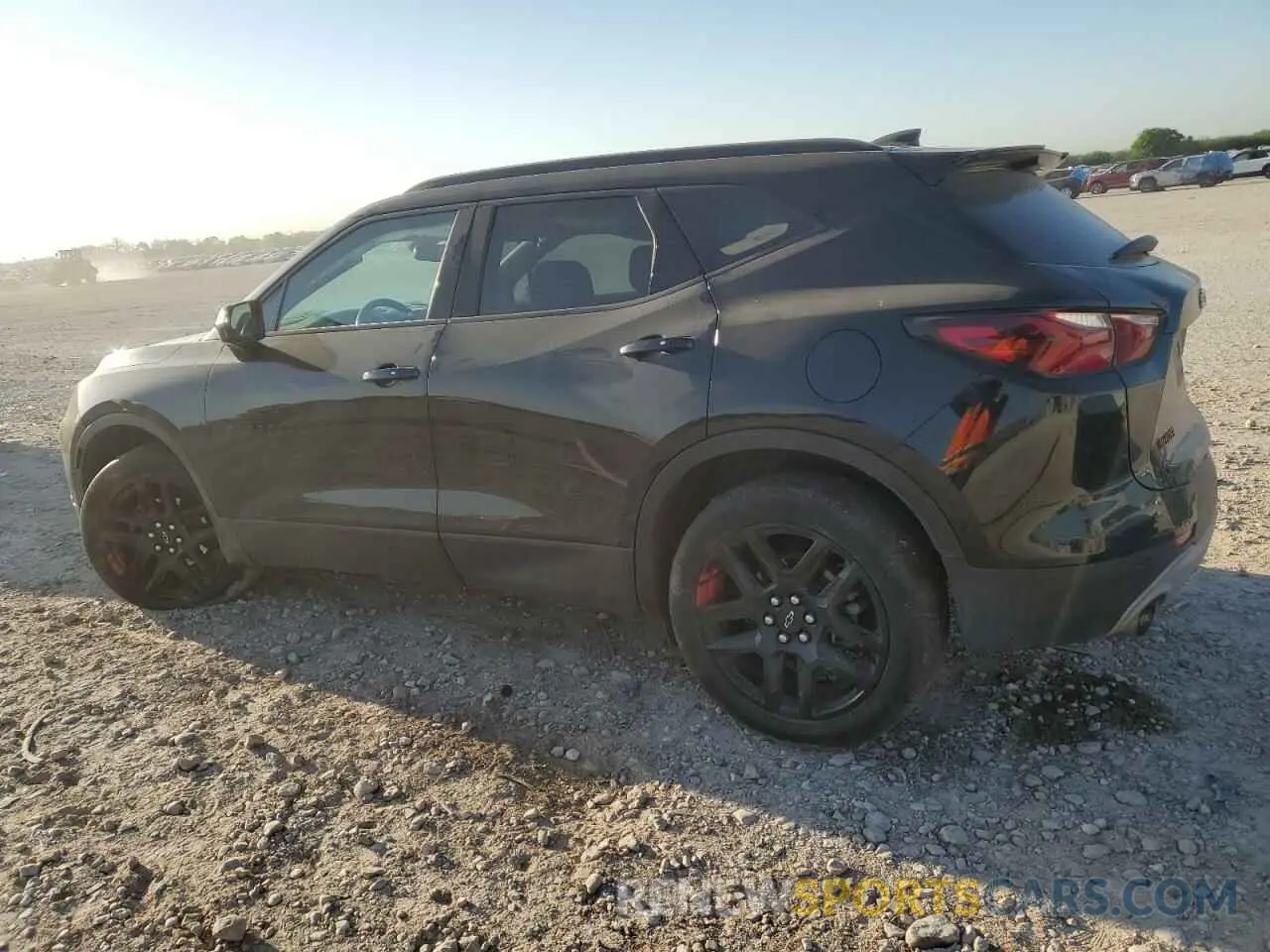 2 Photograph of a damaged car 3GNKBCR46LS712382 CHEVROLET BLAZER 2020