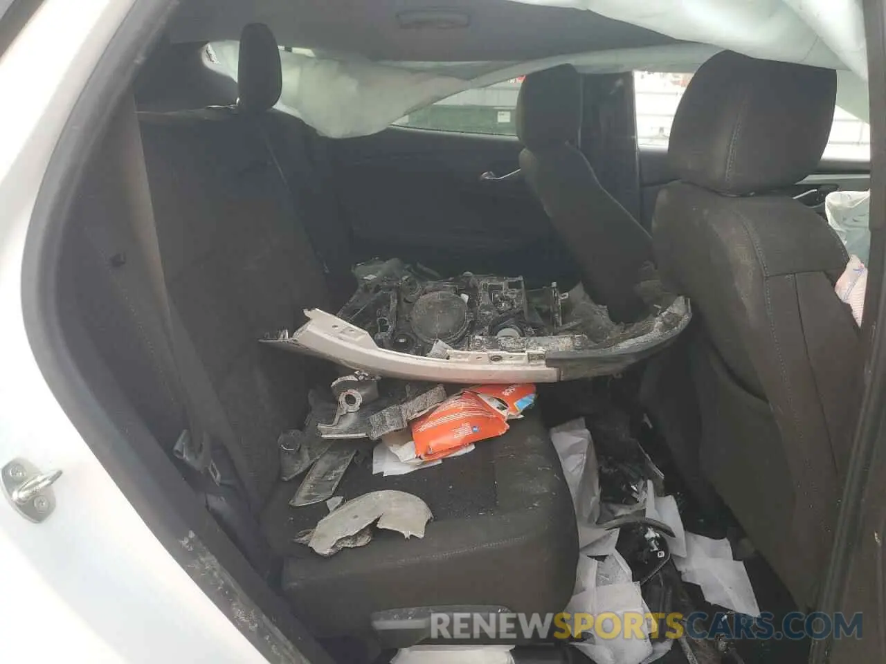 11 Photograph of a damaged car 3GNKBCR4XLS671352 CHEVROLET BLAZER 2020