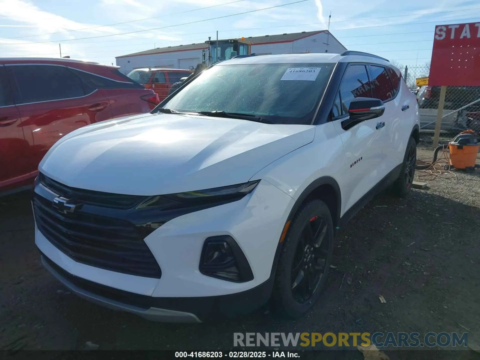 2 Photograph of a damaged car 3GNKBCR4XLS698213 CHEVROLET BLAZER 2020