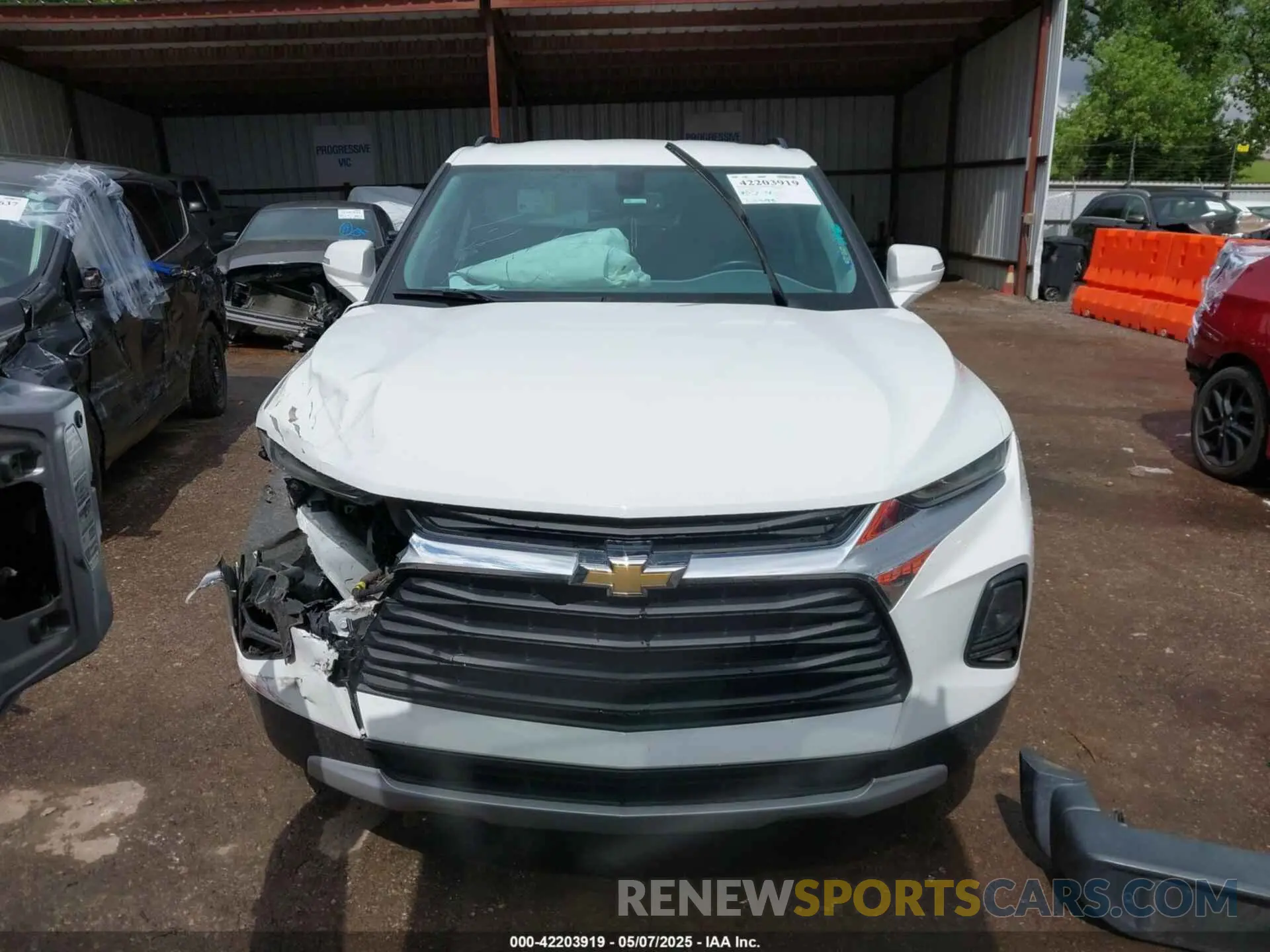 13 Photograph of a damaged car 3GNKBCRS0LS536198 CHEVROLET BLAZER 2020
