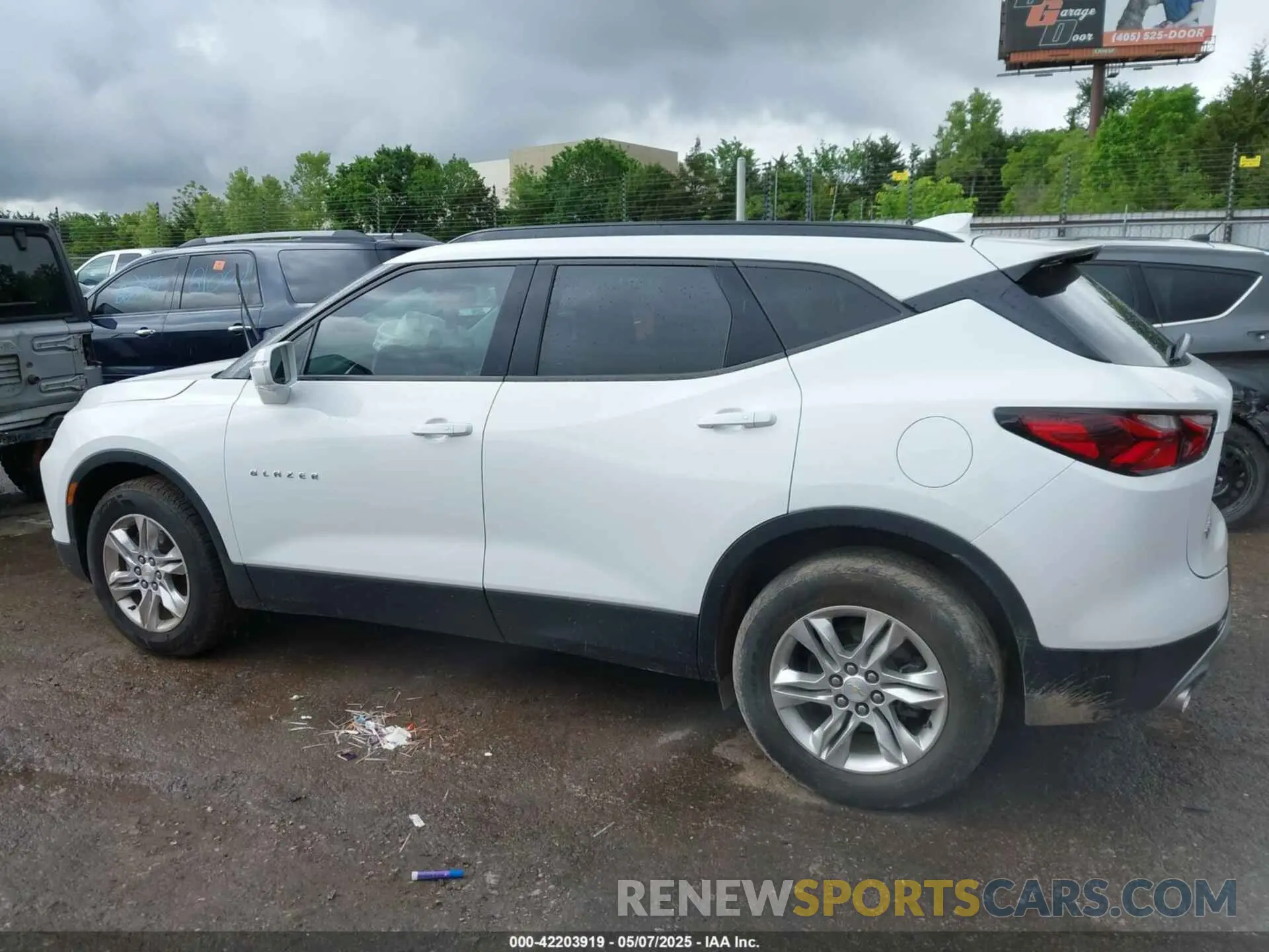 15 Photograph of a damaged car 3GNKBCRS0LS536198 CHEVROLET BLAZER 2020