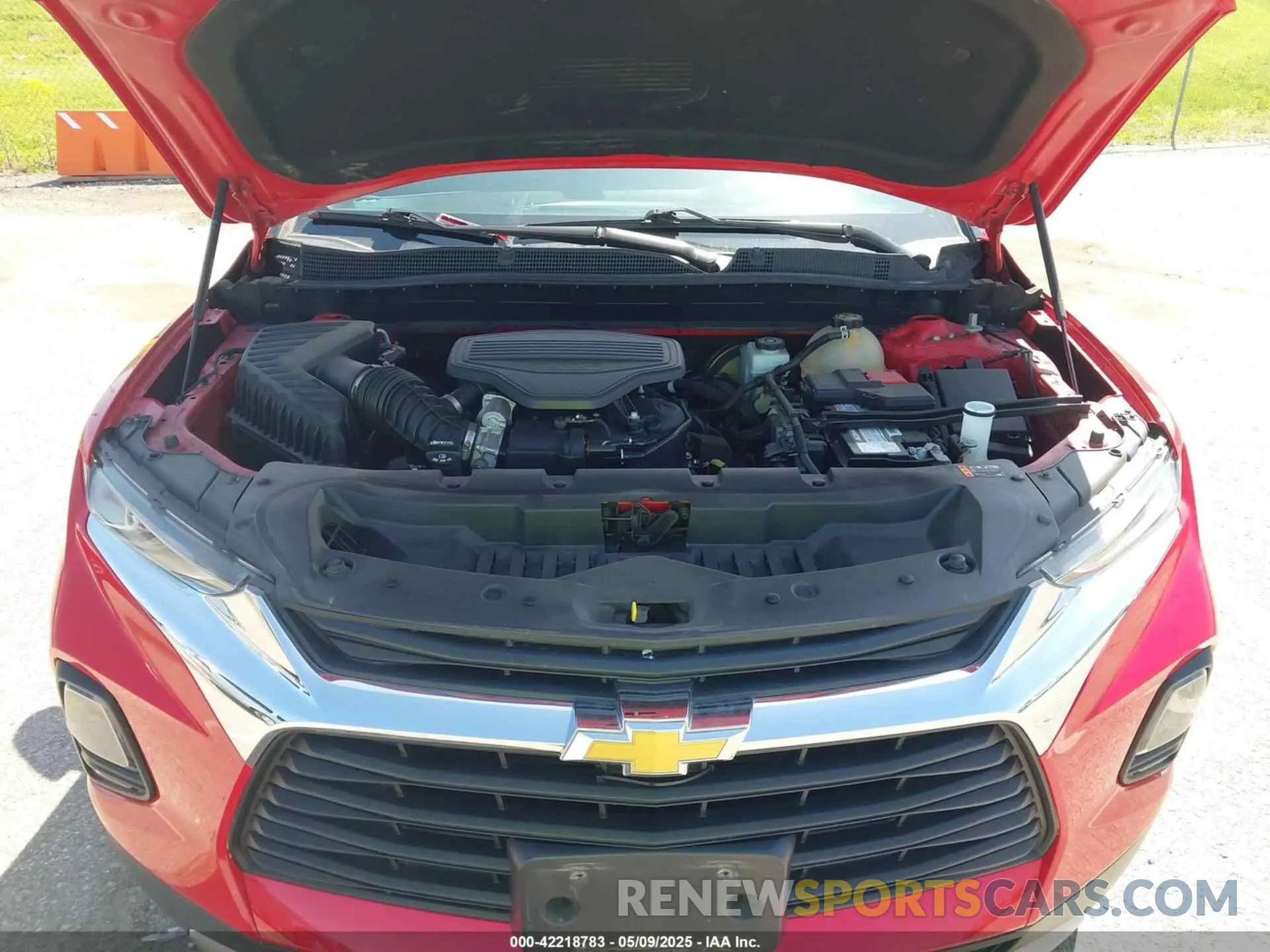 10 Photograph of a damaged car 3GNKBCRS0LS573140 CHEVROLET BLAZER 2020