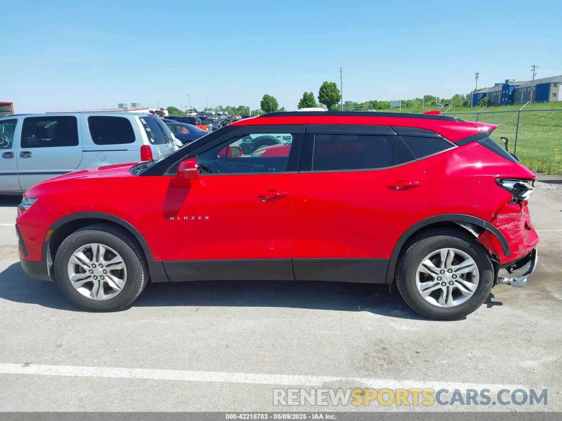 14 Photograph of a damaged car 3GNKBCRS0LS573140 CHEVROLET BLAZER 2020