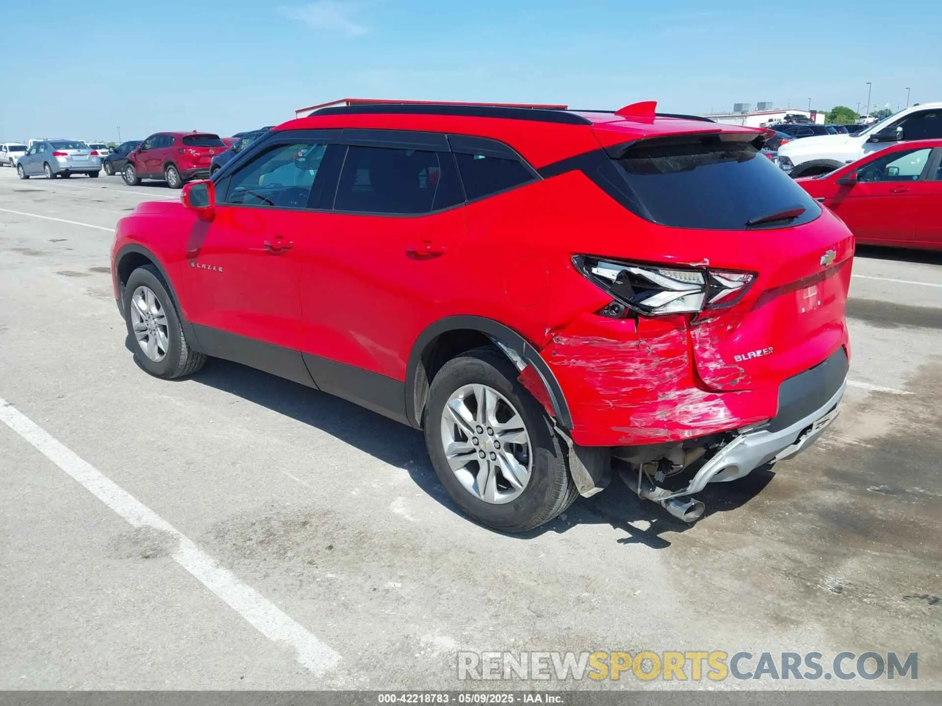 3 Photograph of a damaged car 3GNKBCRS0LS573140 CHEVROLET BLAZER 2020