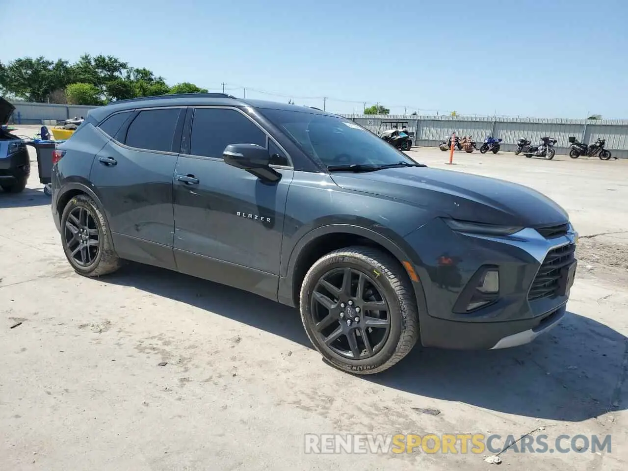 4 Photograph of a damaged car 3GNKBCRS0LS611210 CHEVROLET BLAZER 2020