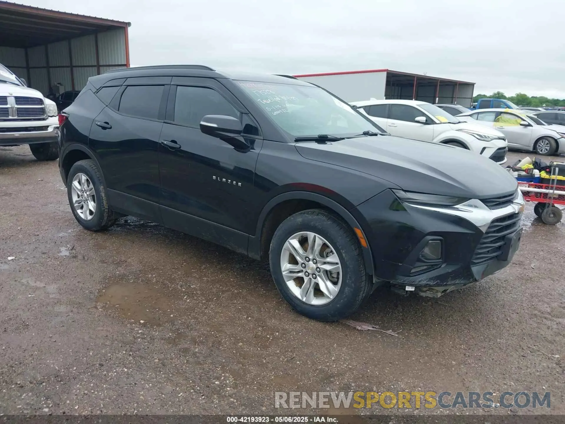 1 Photograph of a damaged car 3GNKBCRS0LS616603 CHEVROLET BLAZER 2020