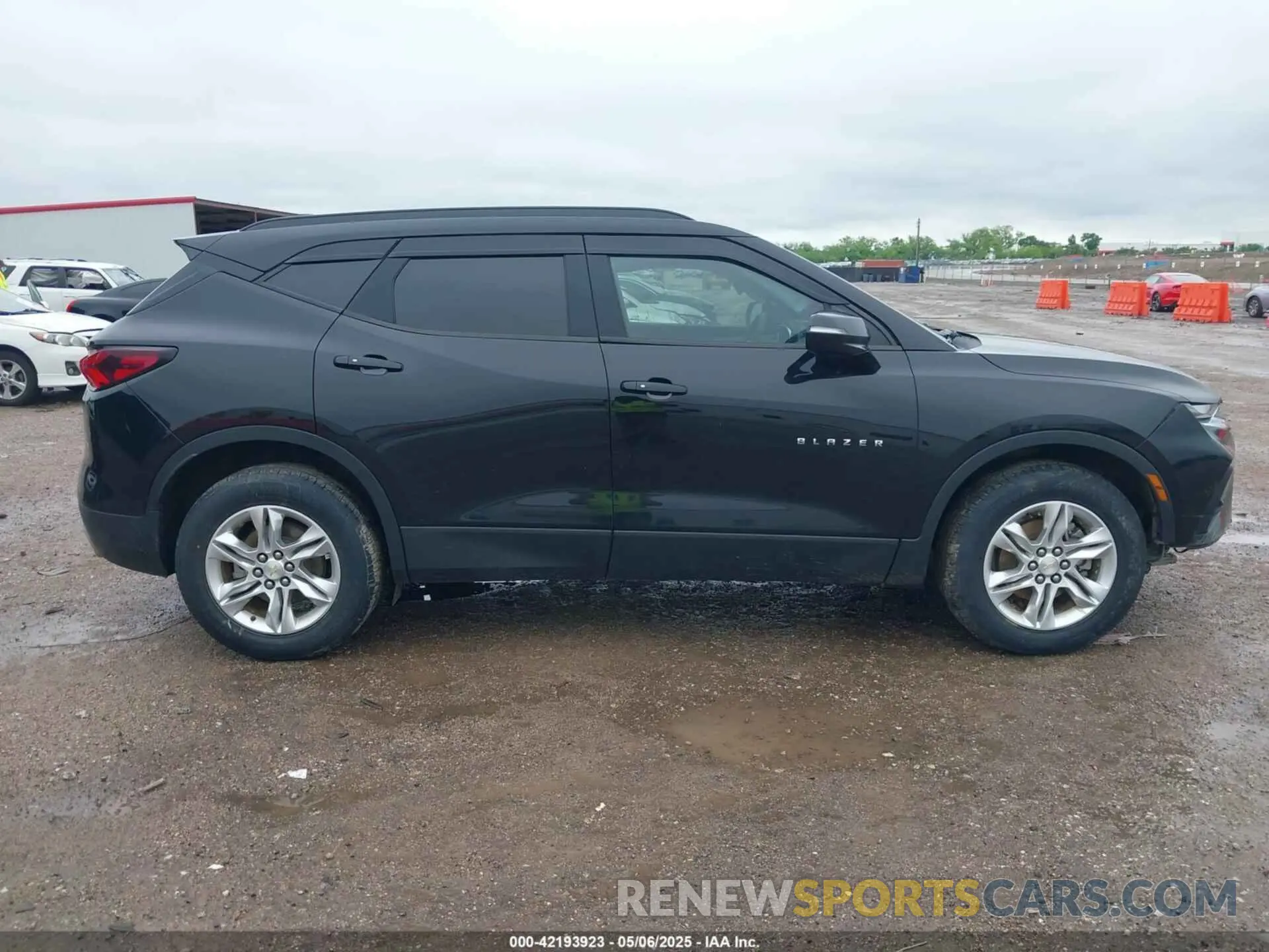 13 Photograph of a damaged car 3GNKBCRS0LS616603 CHEVROLET BLAZER 2020