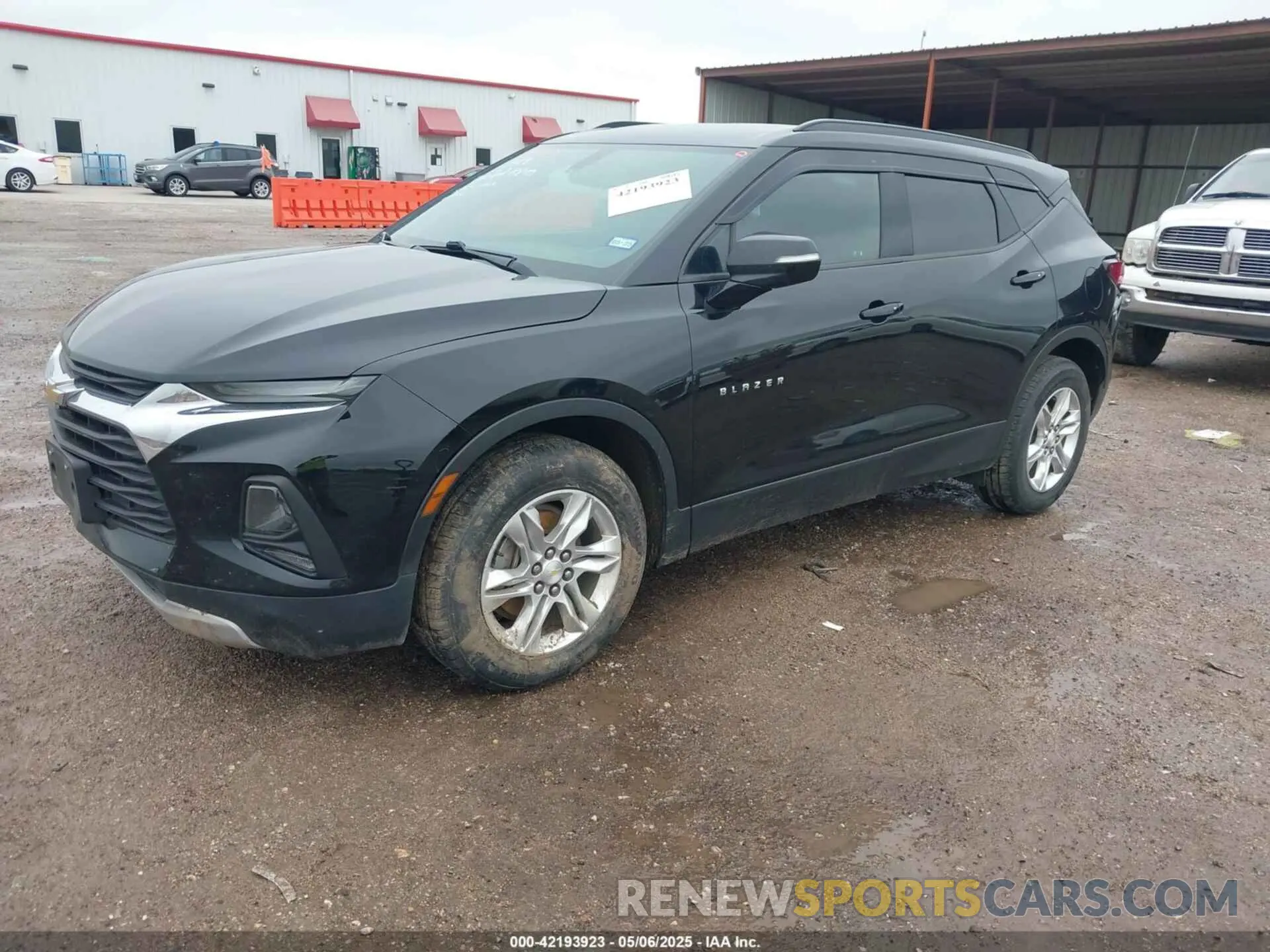 2 Photograph of a damaged car 3GNKBCRS0LS616603 CHEVROLET BLAZER 2020
