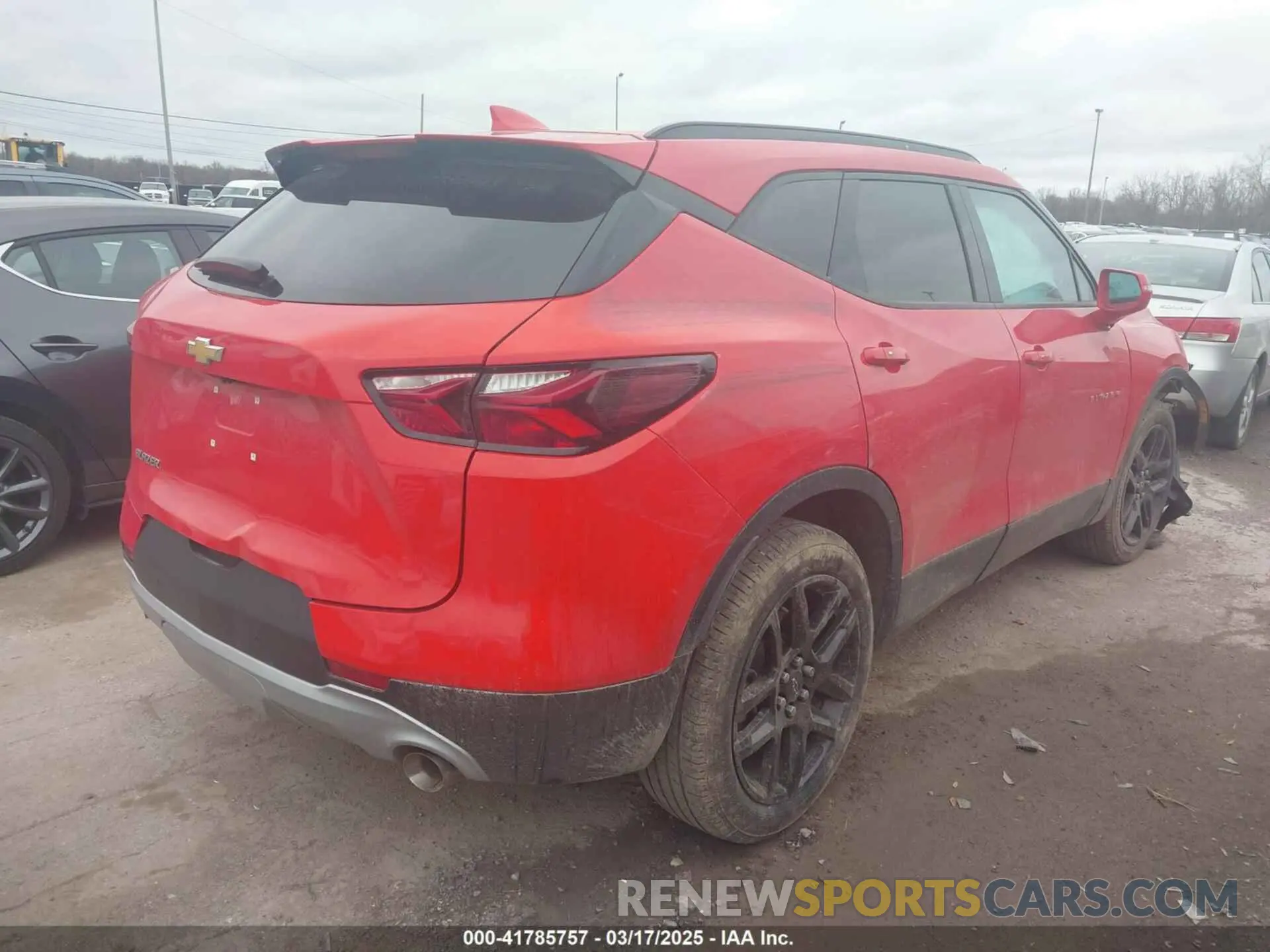4 Photograph of a damaged car 3GNKBCRS0LS677465 CHEVROLET BLAZER 2020