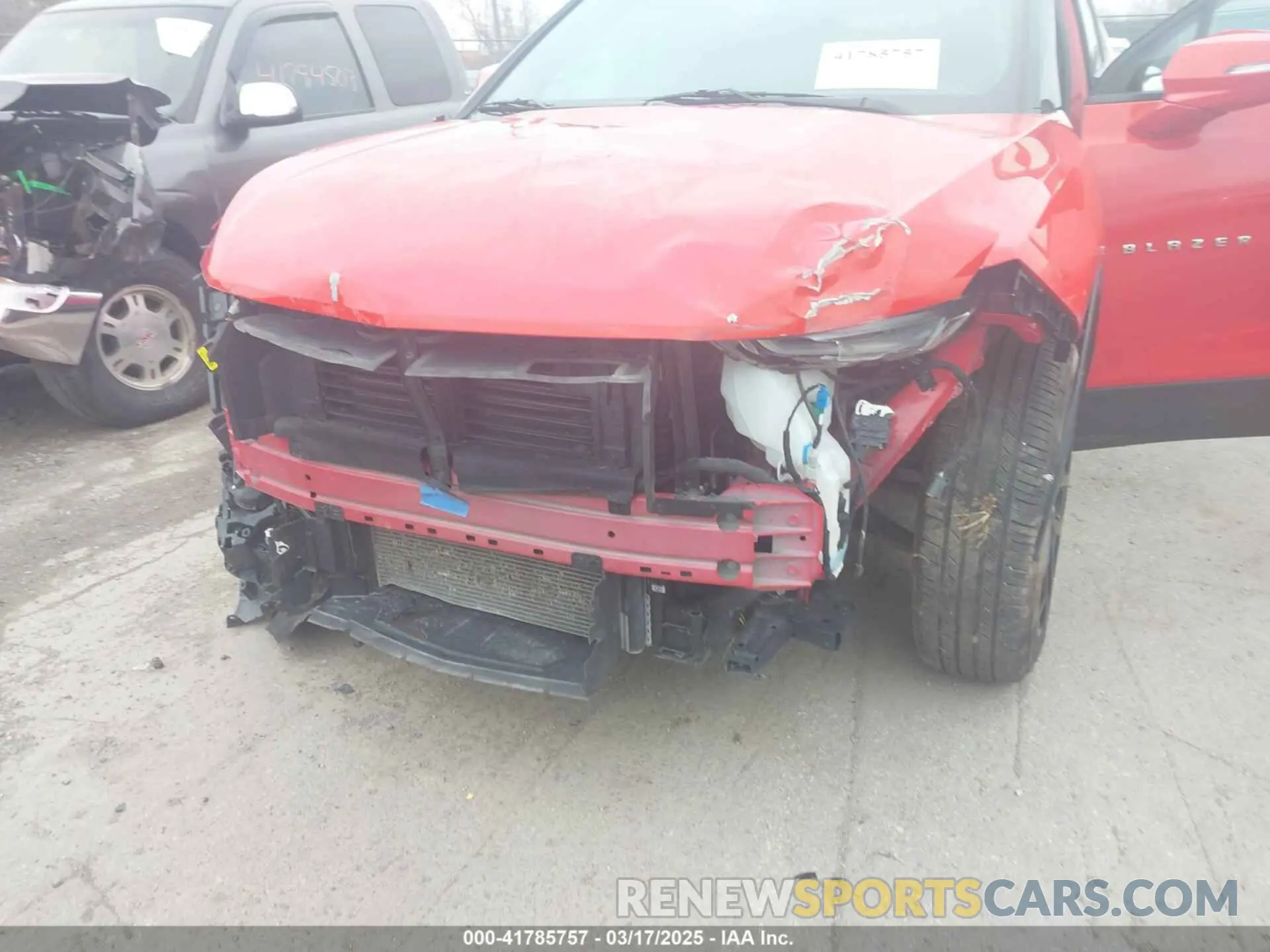 6 Photograph of a damaged car 3GNKBCRS0LS677465 CHEVROLET BLAZER 2020