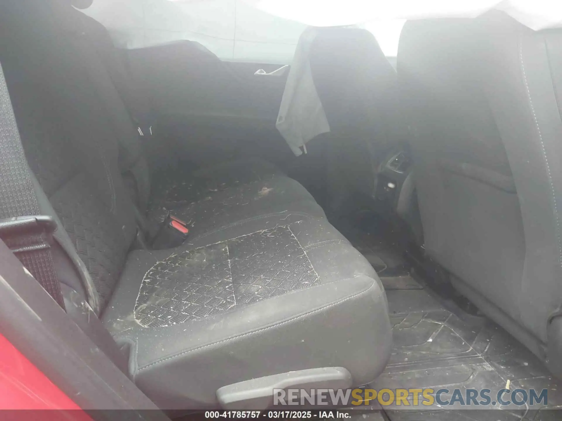 8 Photograph of a damaged car 3GNKBCRS0LS677465 CHEVROLET BLAZER 2020