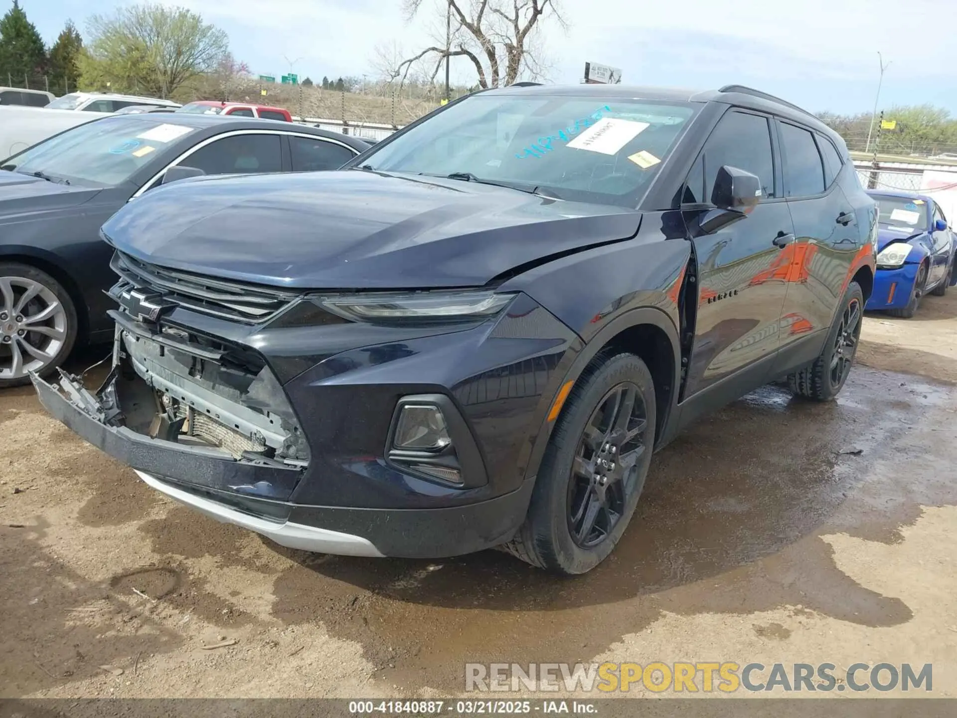 2 Photograph of a damaged car 3GNKBCRS1LS558386 CHEVROLET BLAZER 2020