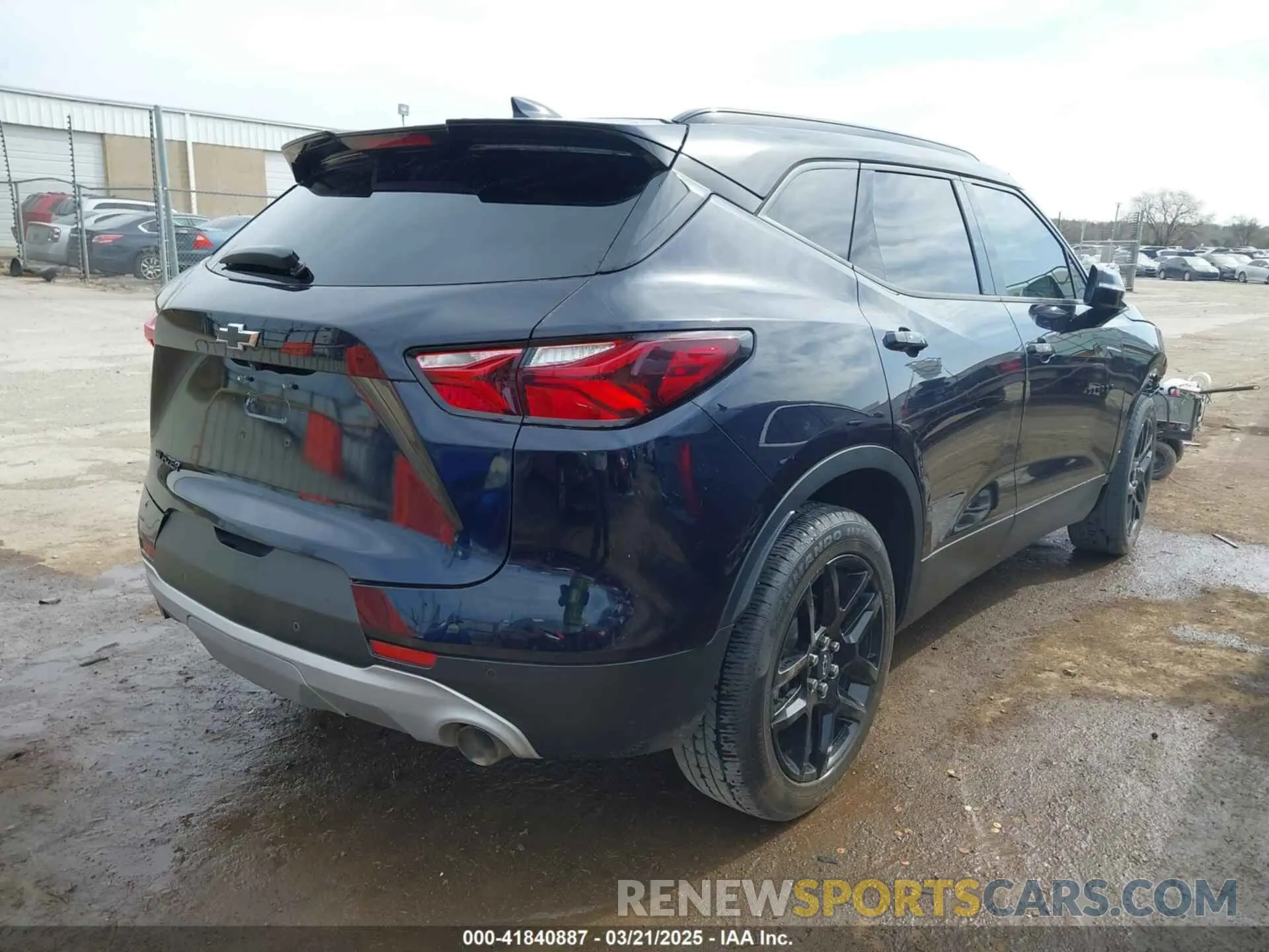 4 Photograph of a damaged car 3GNKBCRS1LS558386 CHEVROLET BLAZER 2020