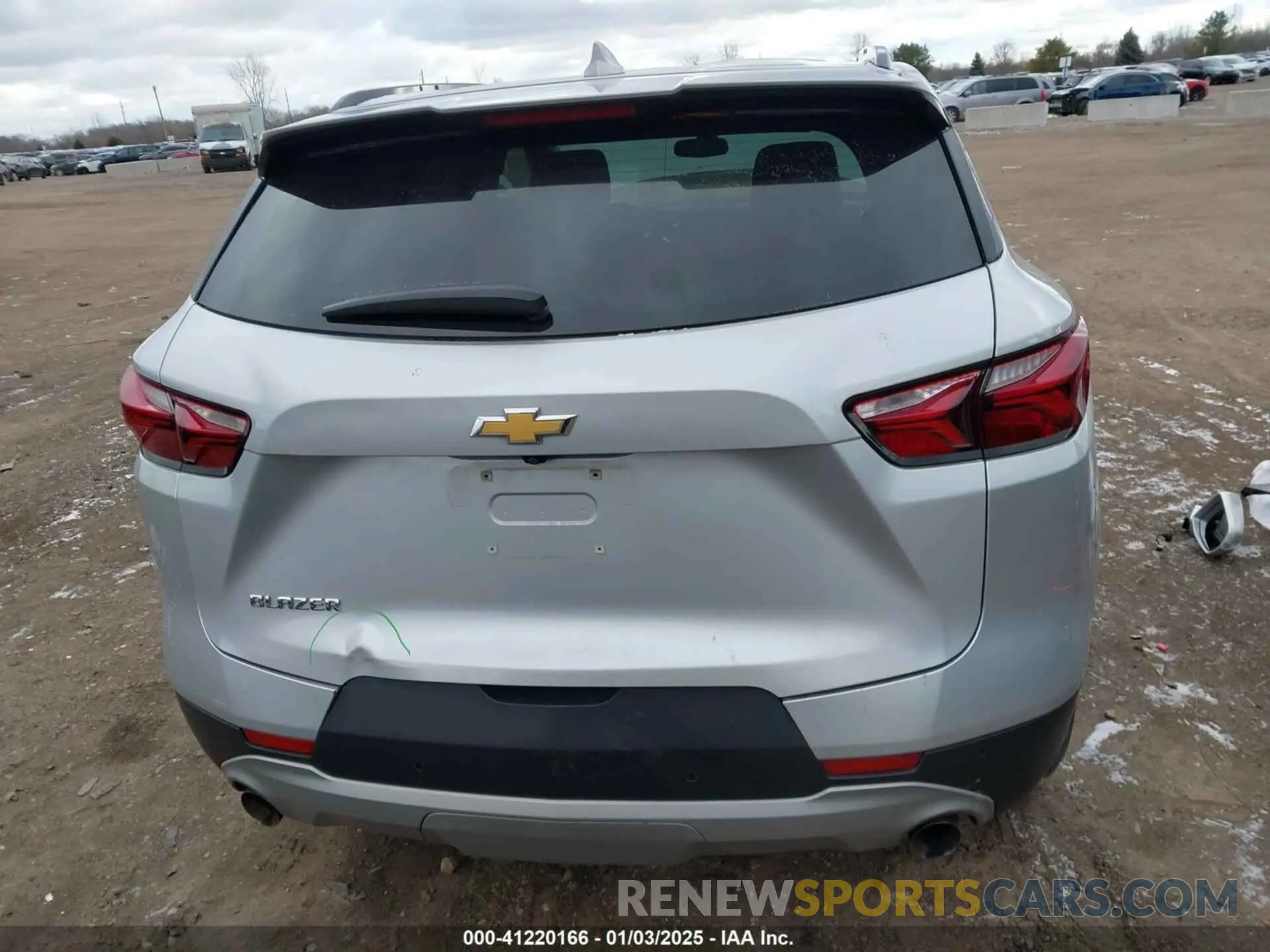 17 Photograph of a damaged car 3GNKBCRS1LS637802 CHEVROLET BLAZER 2020