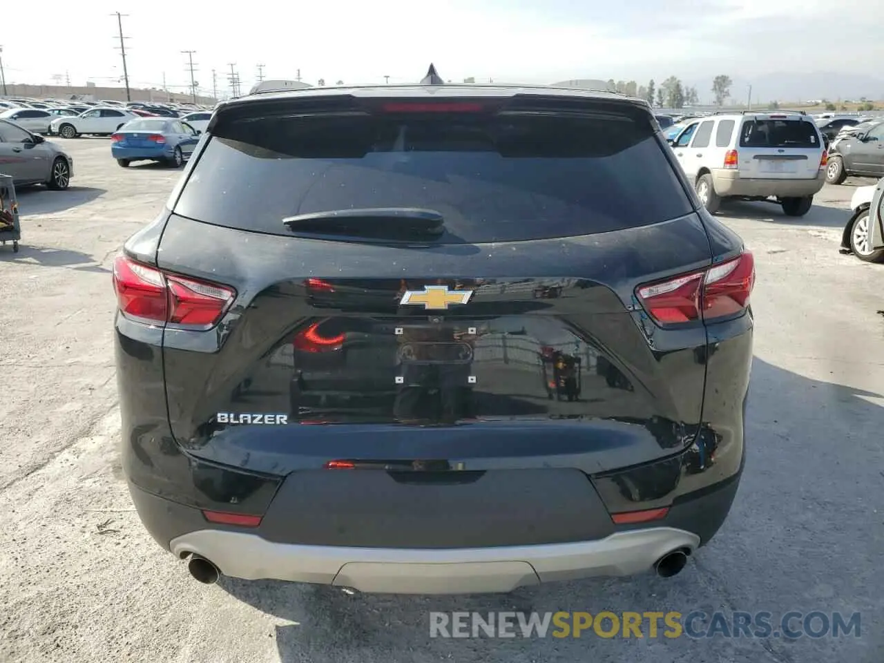 6 Photograph of a damaged car 3GNKBCRS1LS701630 CHEVROLET BLAZER 2020