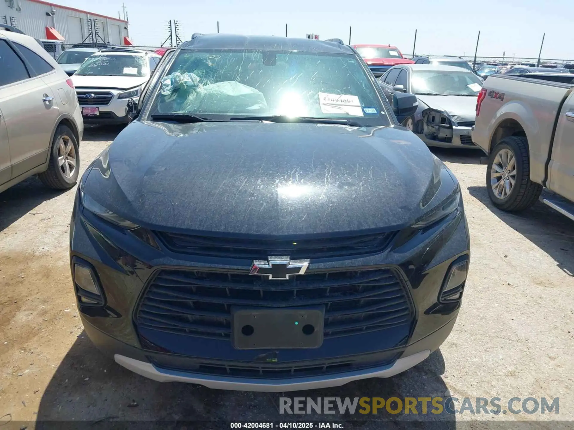 11 Photograph of a damaged car 3GNKBCRS2LS618188 CHEVROLET BLAZER 2020