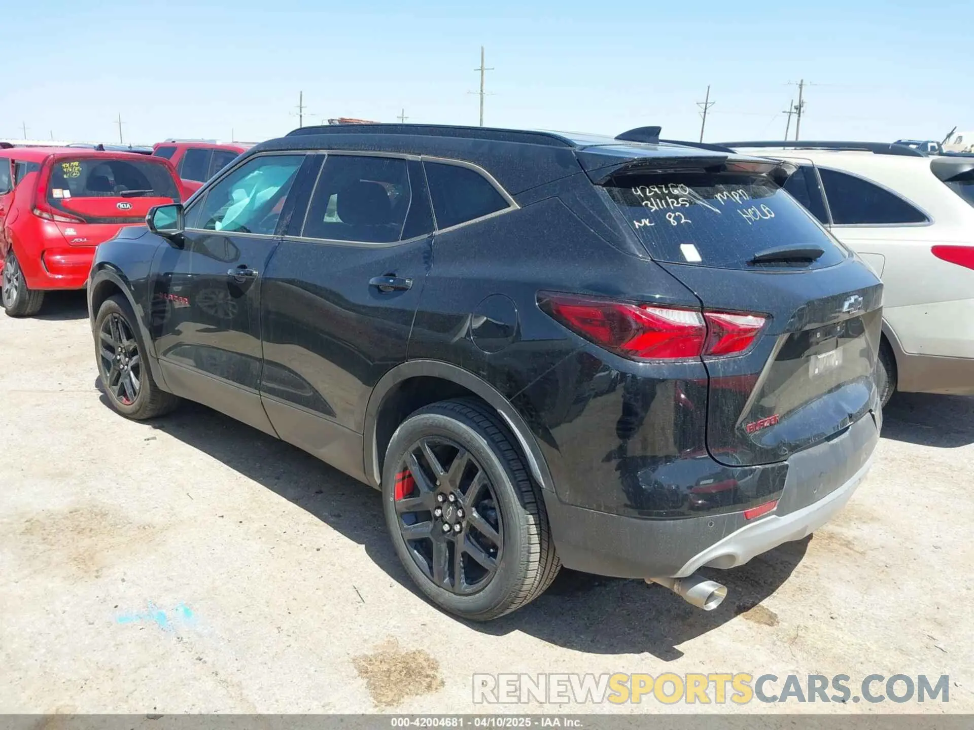 3 Photograph of a damaged car 3GNKBCRS2LS618188 CHEVROLET BLAZER 2020