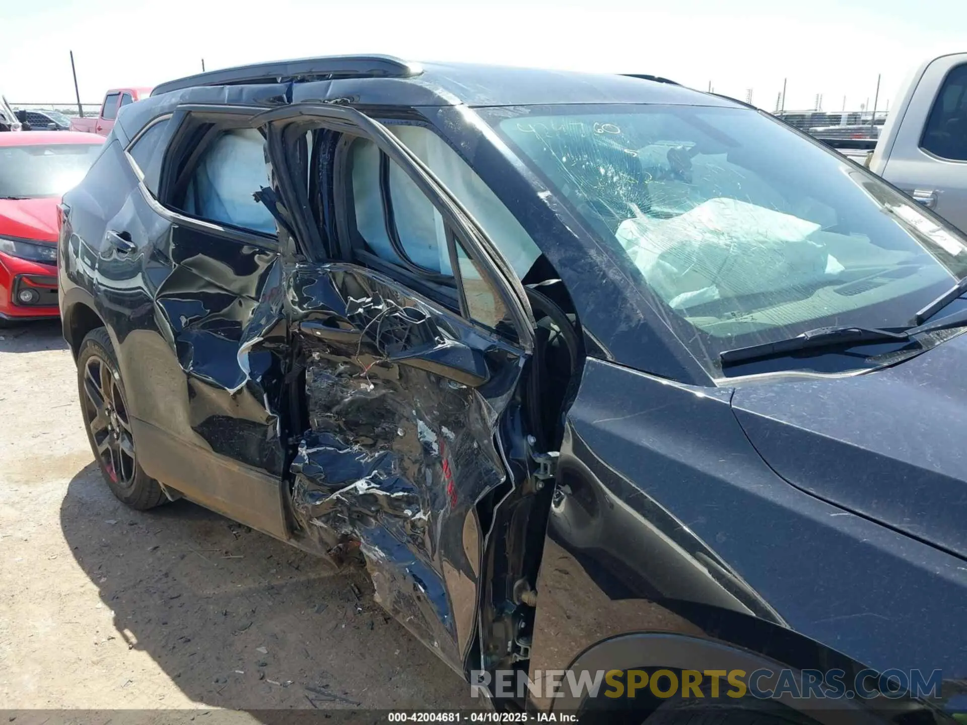 6 Photograph of a damaged car 3GNKBCRS2LS618188 CHEVROLET BLAZER 2020