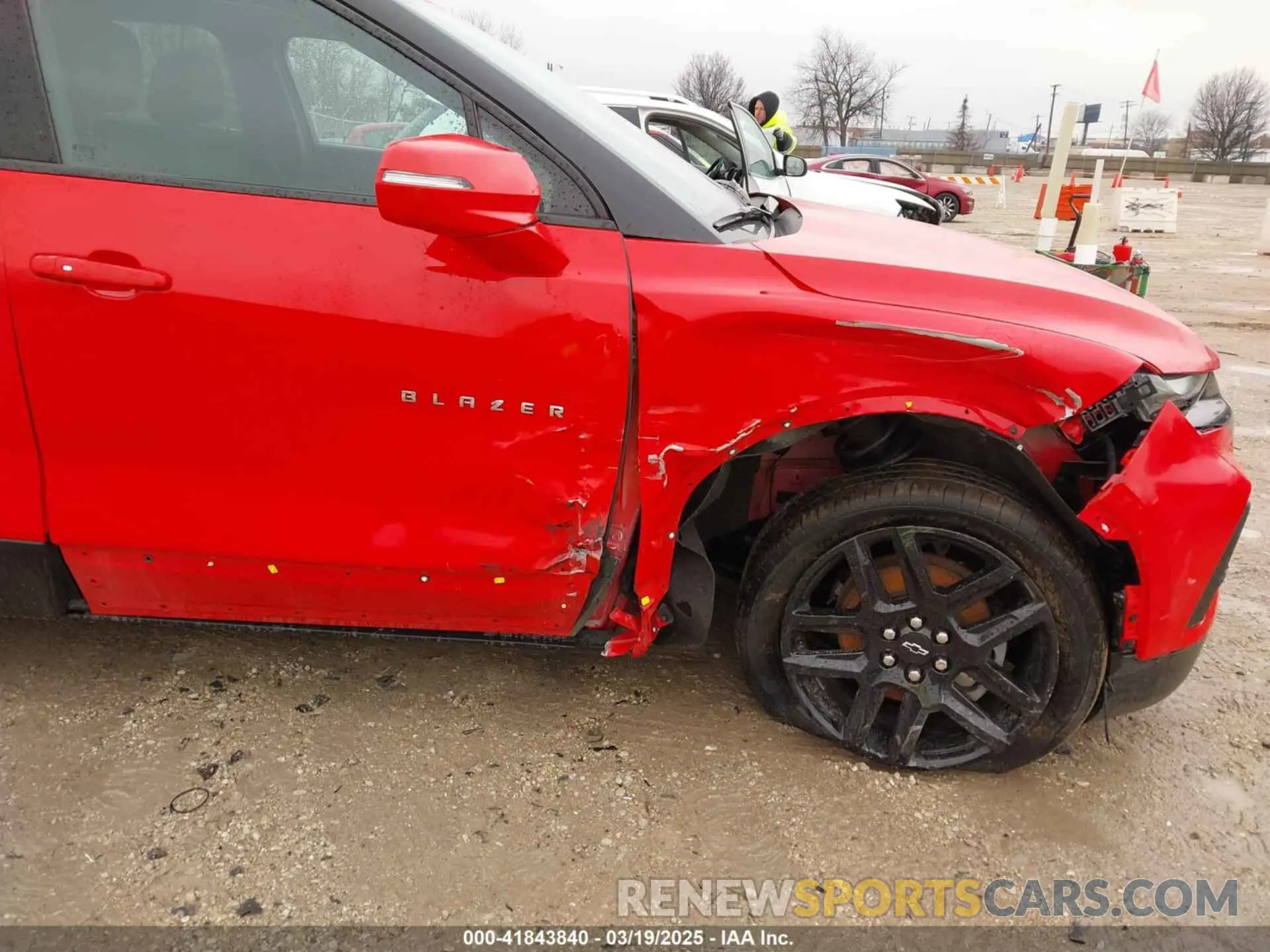 6 Photograph of a damaged car 3GNKBCRS3LS658375 CHEVROLET BLAZER 2020