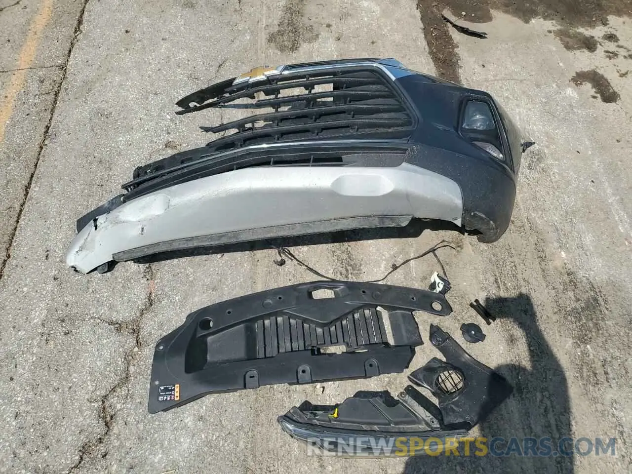 13 Photograph of a damaged car 3GNKBCRS4LS553134 CHEVROLET BLAZER 2020
