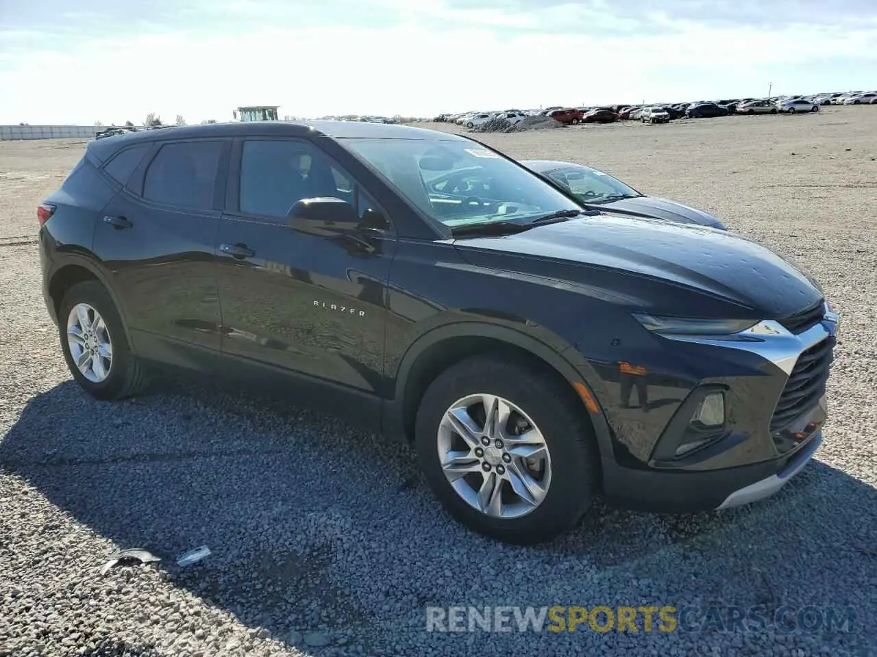 4 Photograph of a damaged car 3GNKBCRS4LS606396 CHEVROLET BLAZER 2020