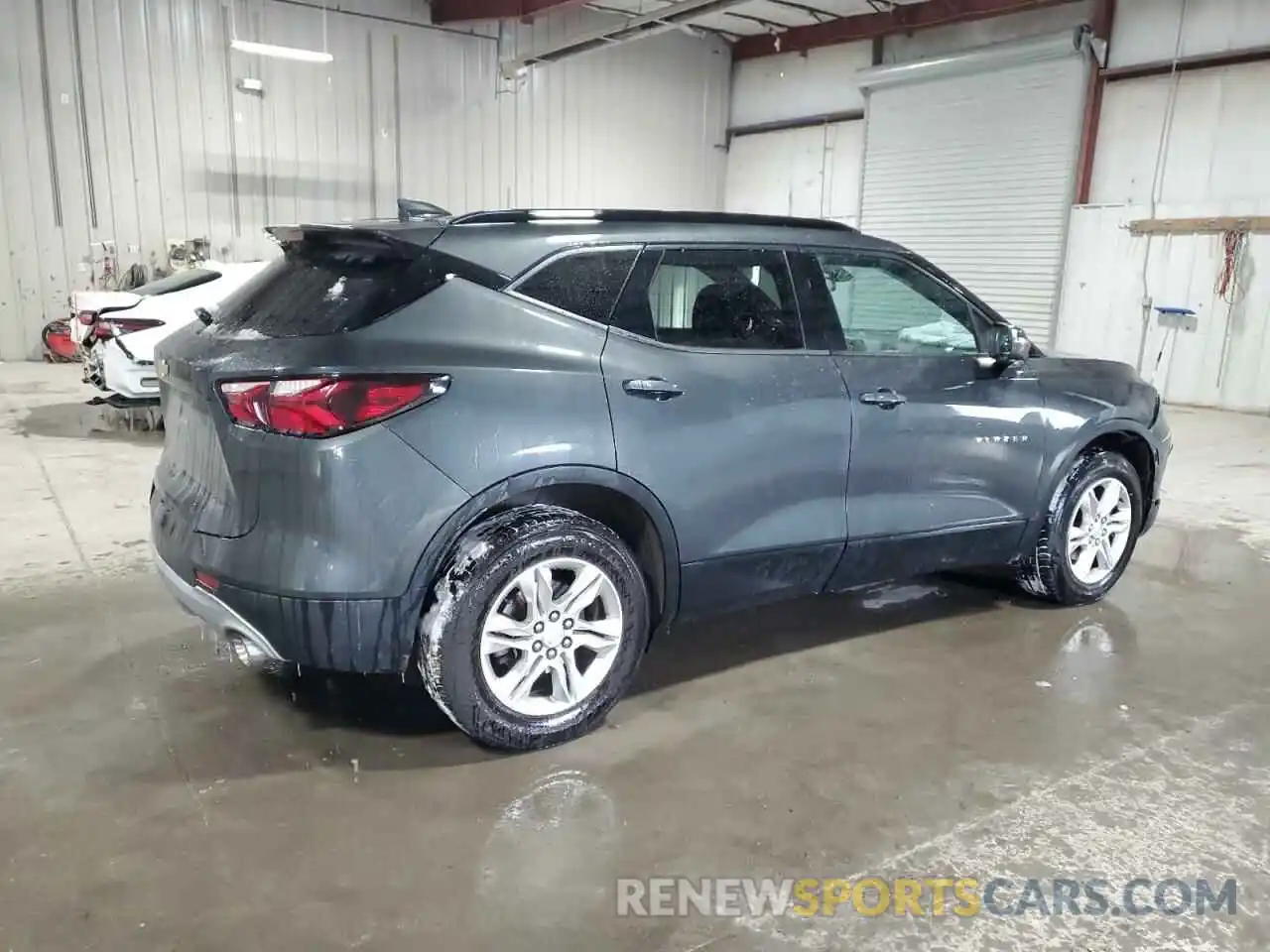 3 Photograph of a damaged car 3GNKBCRS4LS607192 CHEVROLET BLAZER 2020