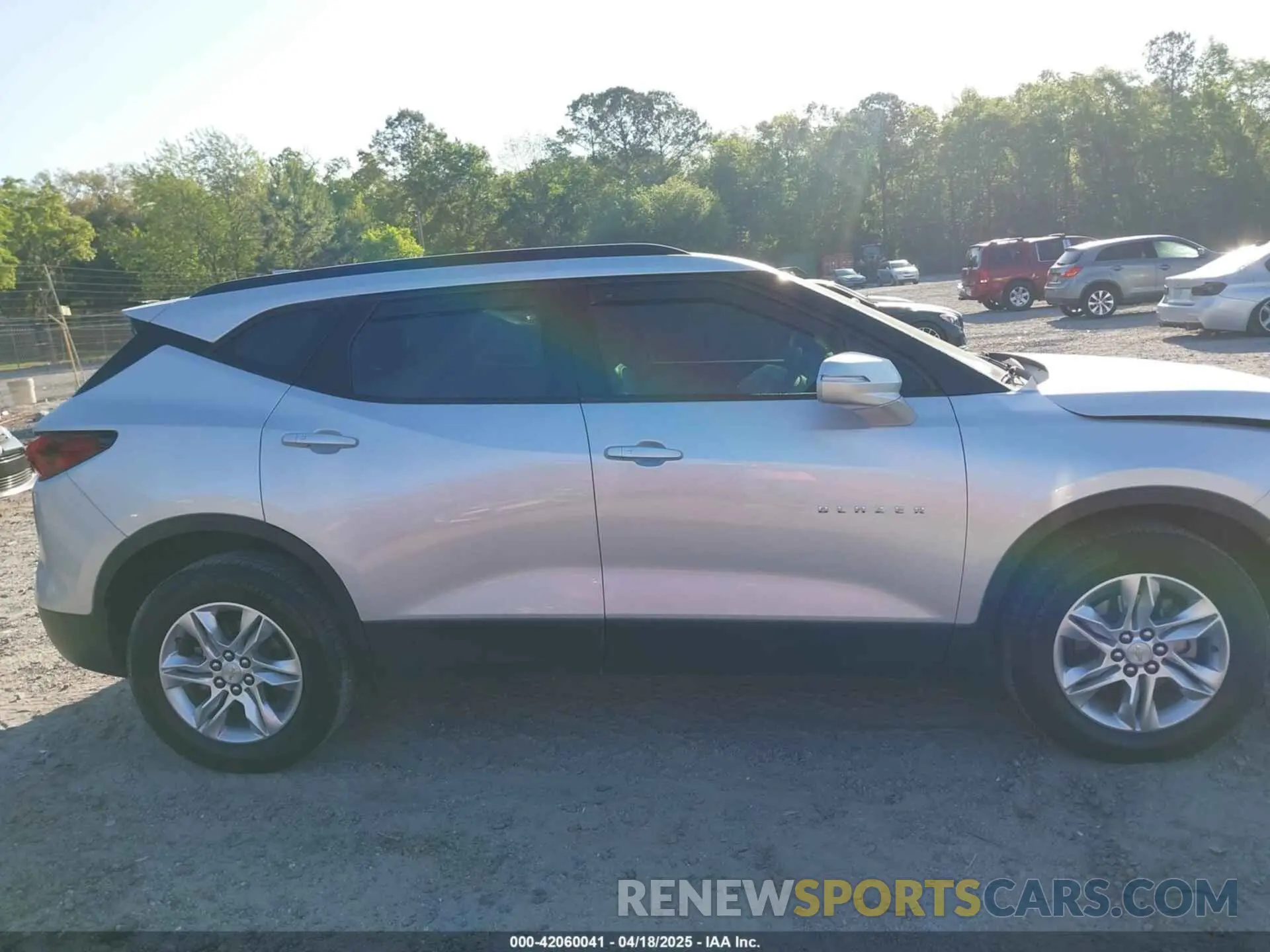 13 Photograph of a damaged car 3GNKBCRS4LS618919 CHEVROLET BLAZER 2020