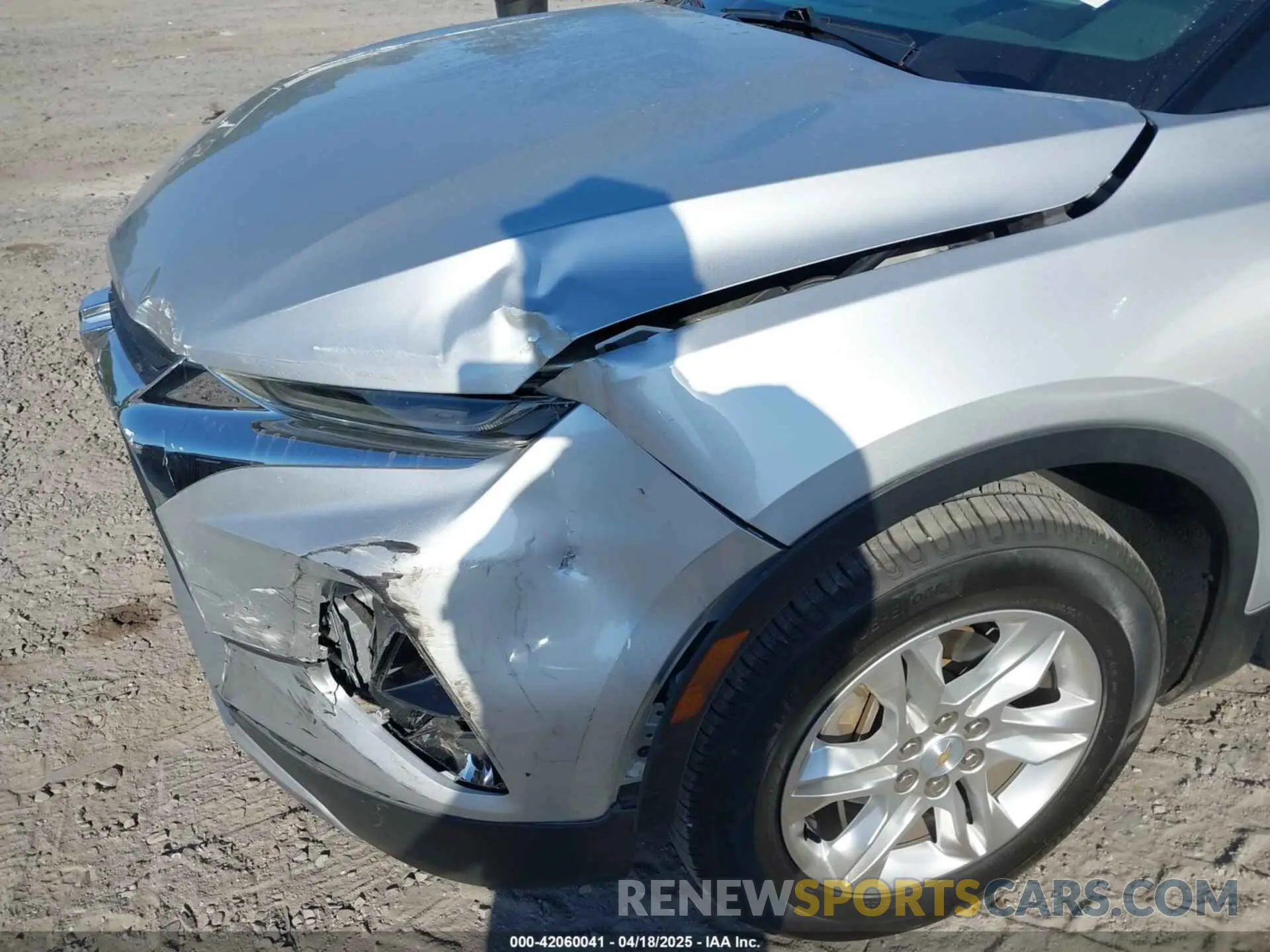 6 Photograph of a damaged car 3GNKBCRS4LS618919 CHEVROLET BLAZER 2020