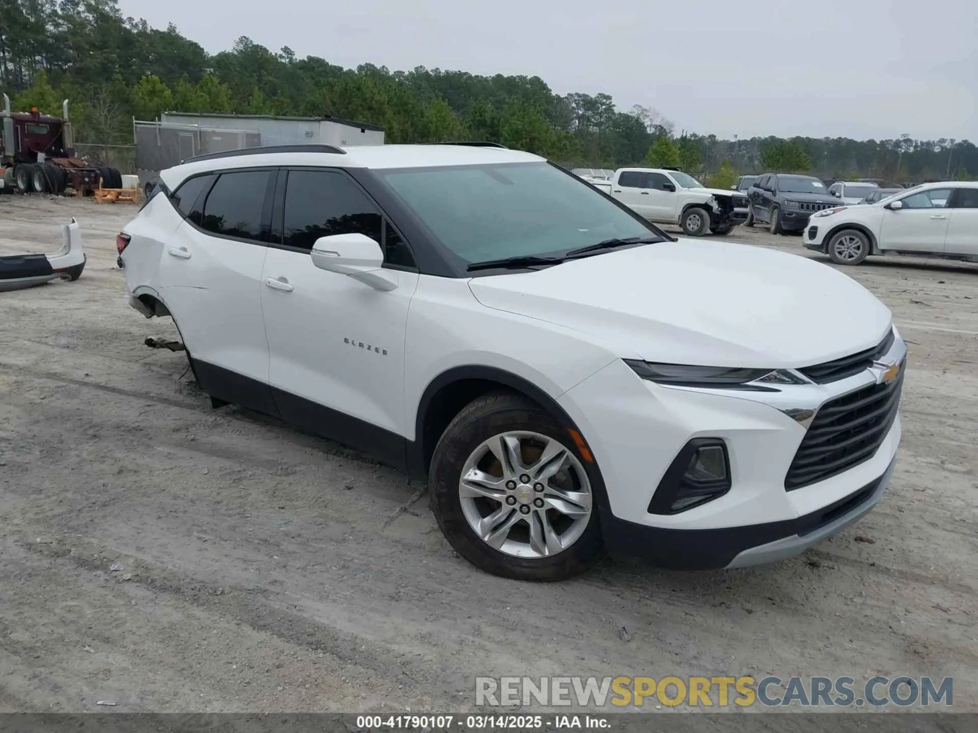 1 Photograph of a damaged car 3GNKBCRS7LS603556 CHEVROLET BLAZER 2020