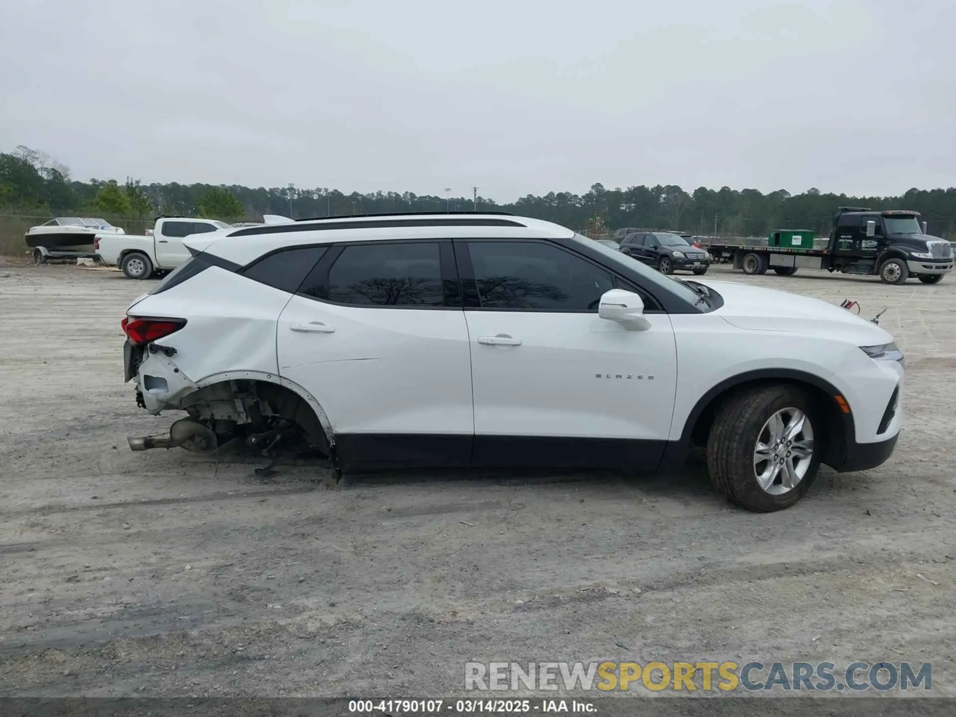 14 Photograph of a damaged car 3GNKBCRS7LS603556 CHEVROLET BLAZER 2020